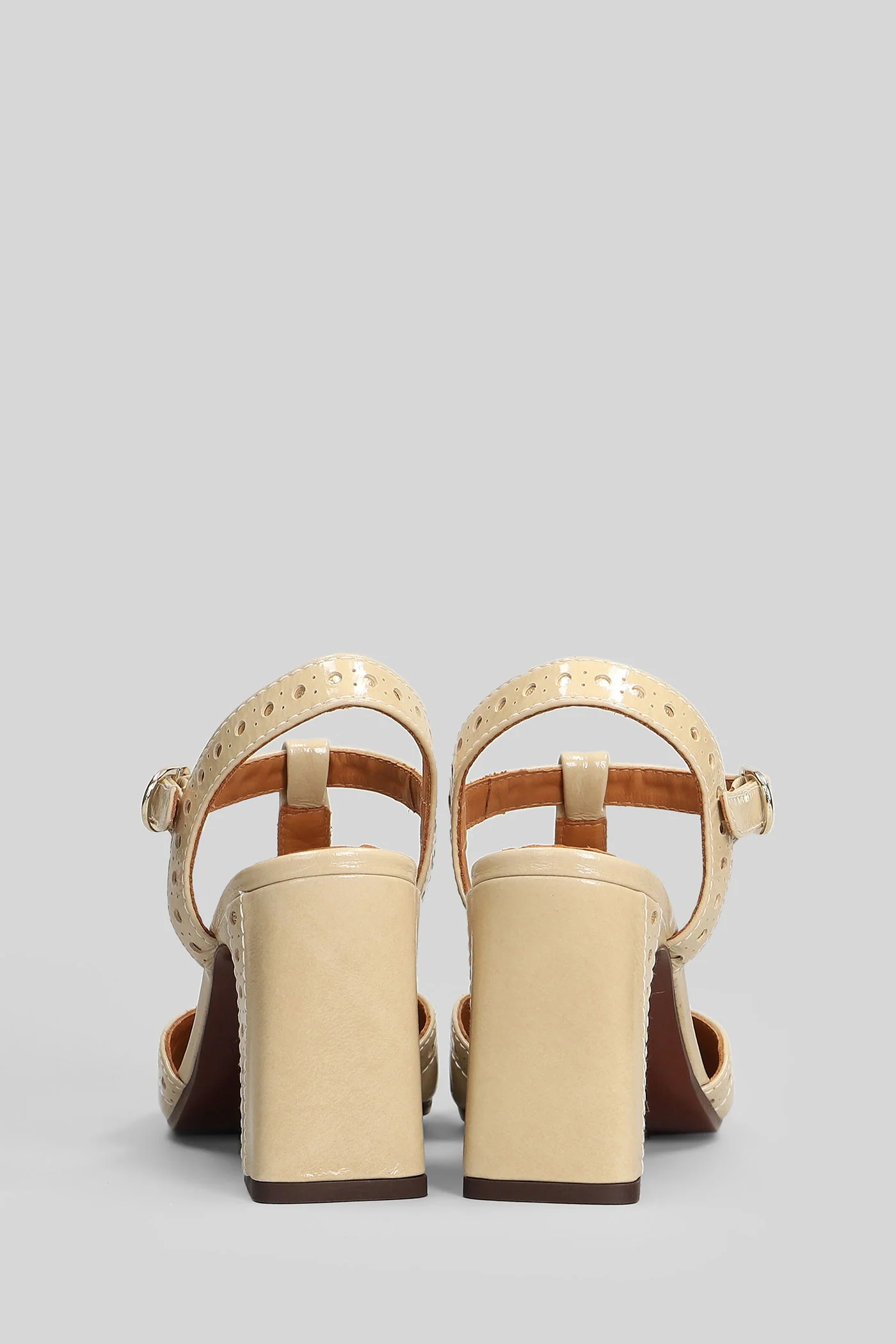 Mira Pumps in beige leather - Image 4