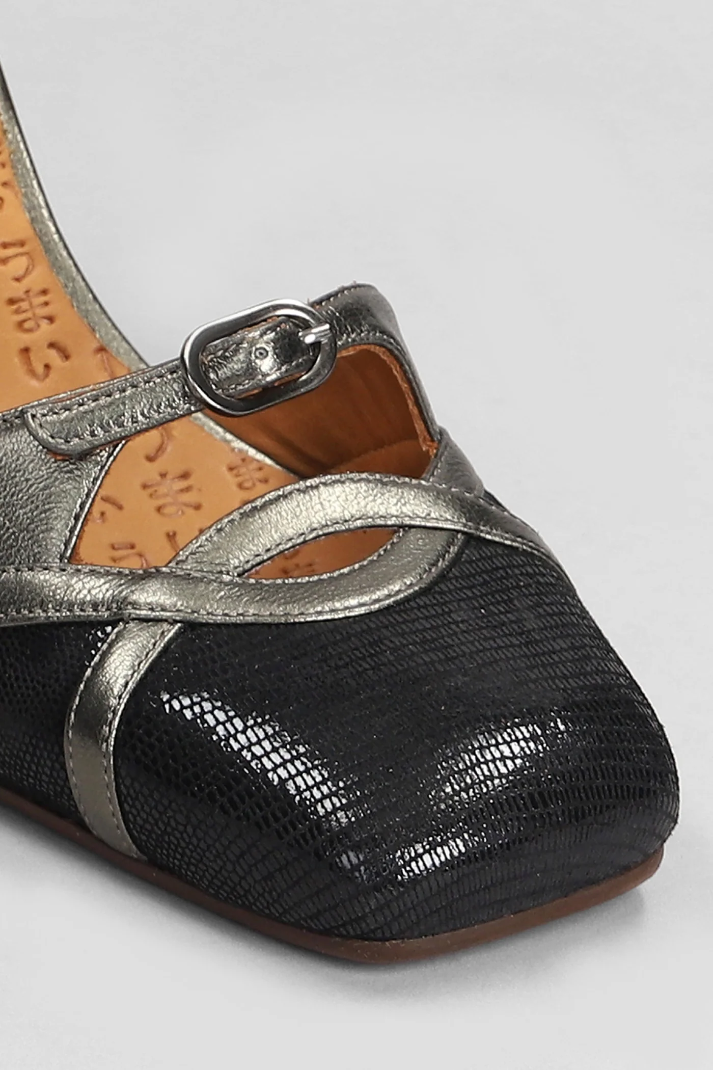 Obindi Pumps in black leather - Image 5