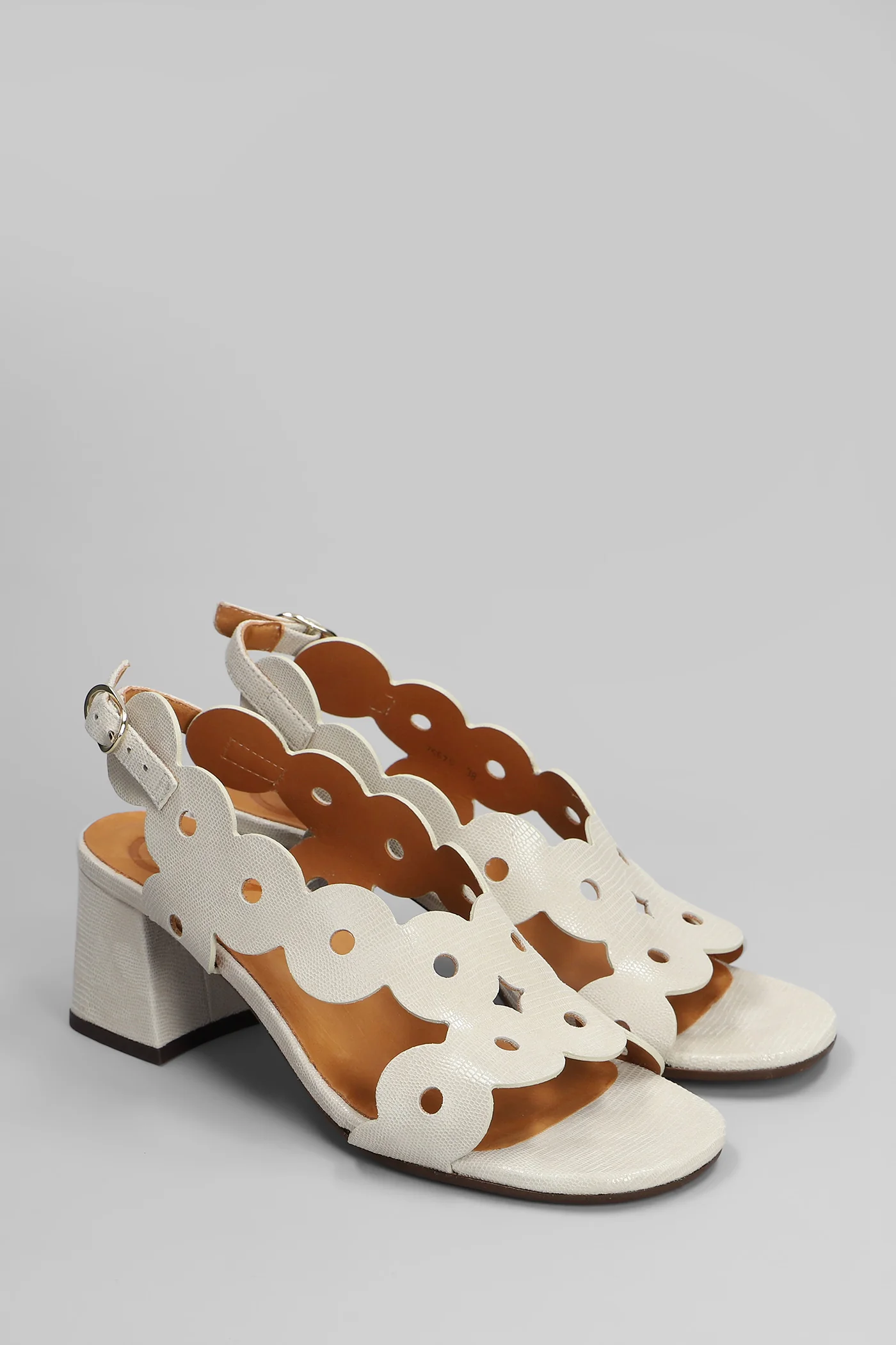 Sandals in white leather - Image 2