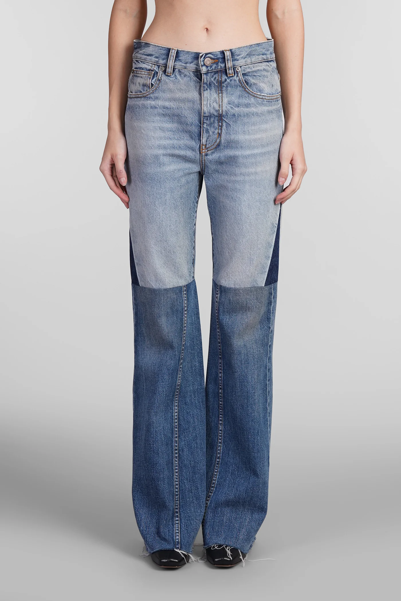 Jeans in blue denim