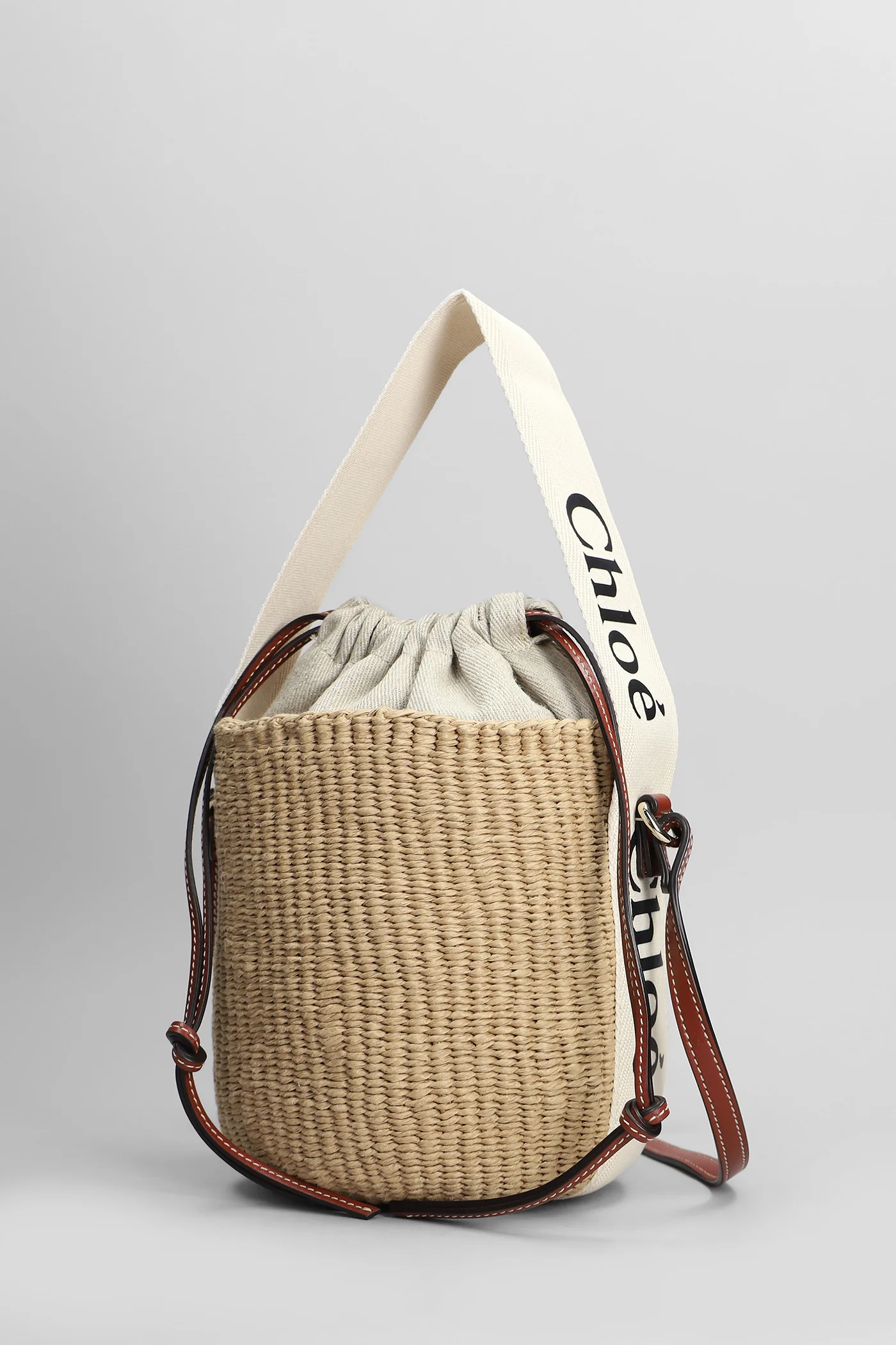 Woody basket Tote in beige raffia - Image 2