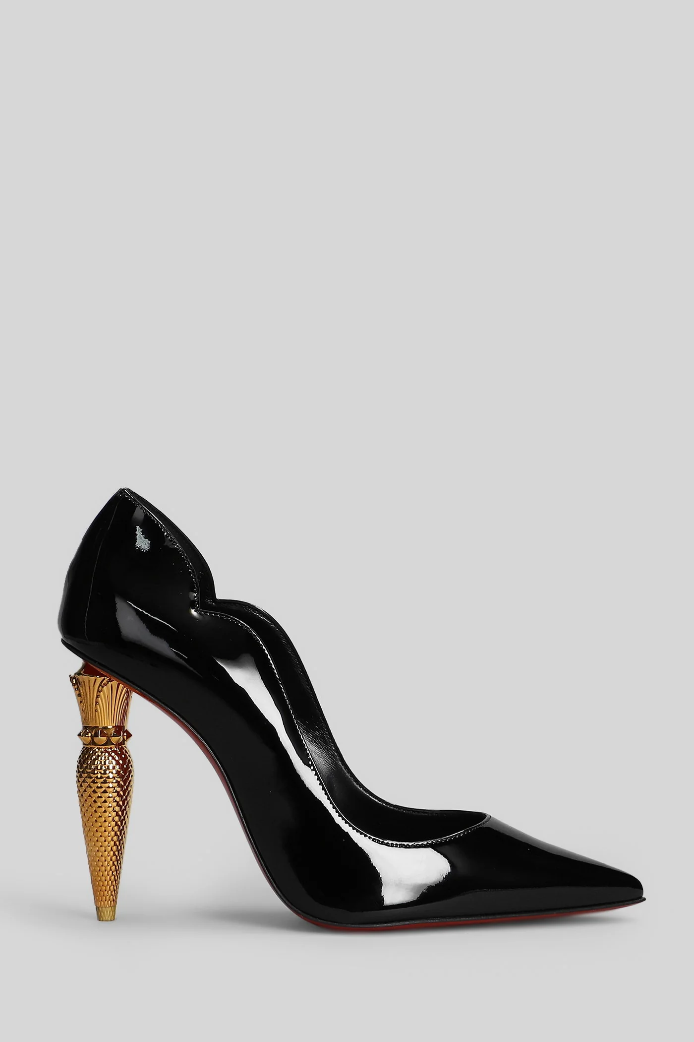 Lipchick 100 Pumps in black patent leather