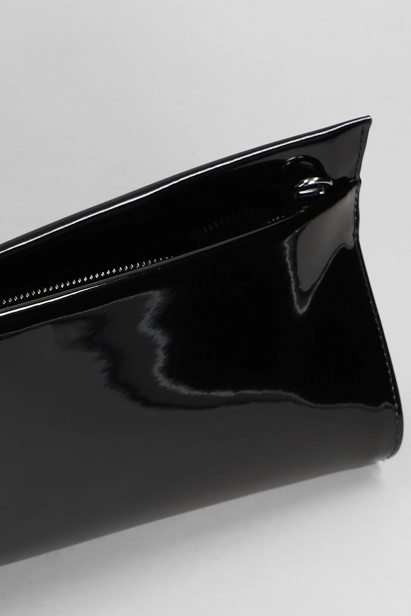 Loubitwist Clutch in black patent leather - Image 4