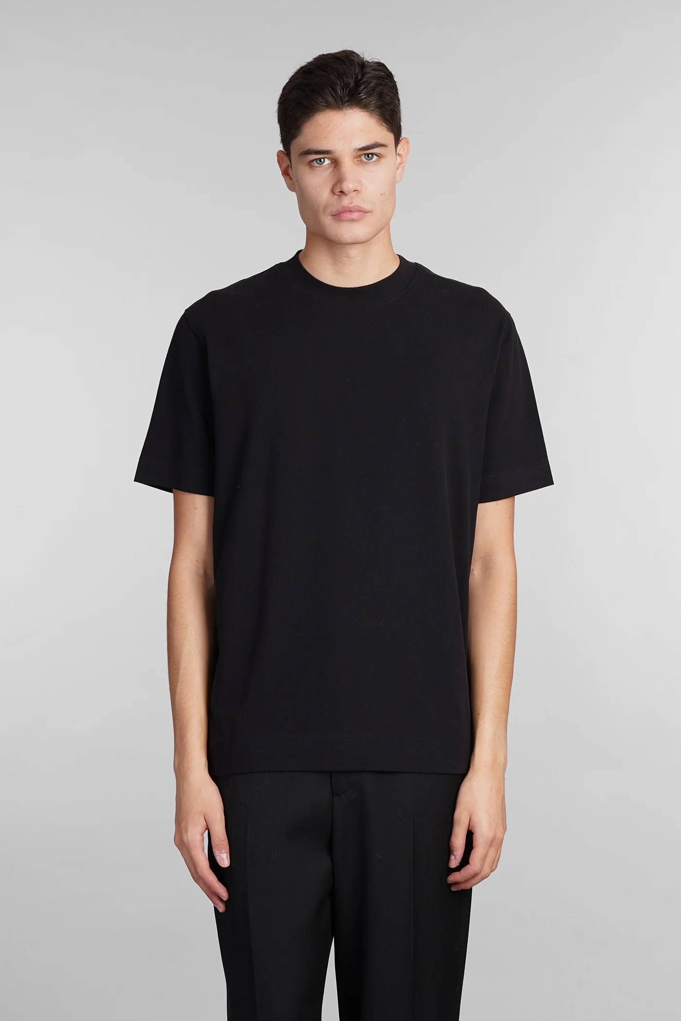T-Shirt in black cotton