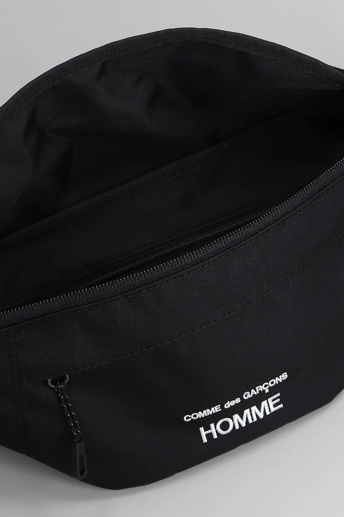 Waist Bag in black polyester - Image 4