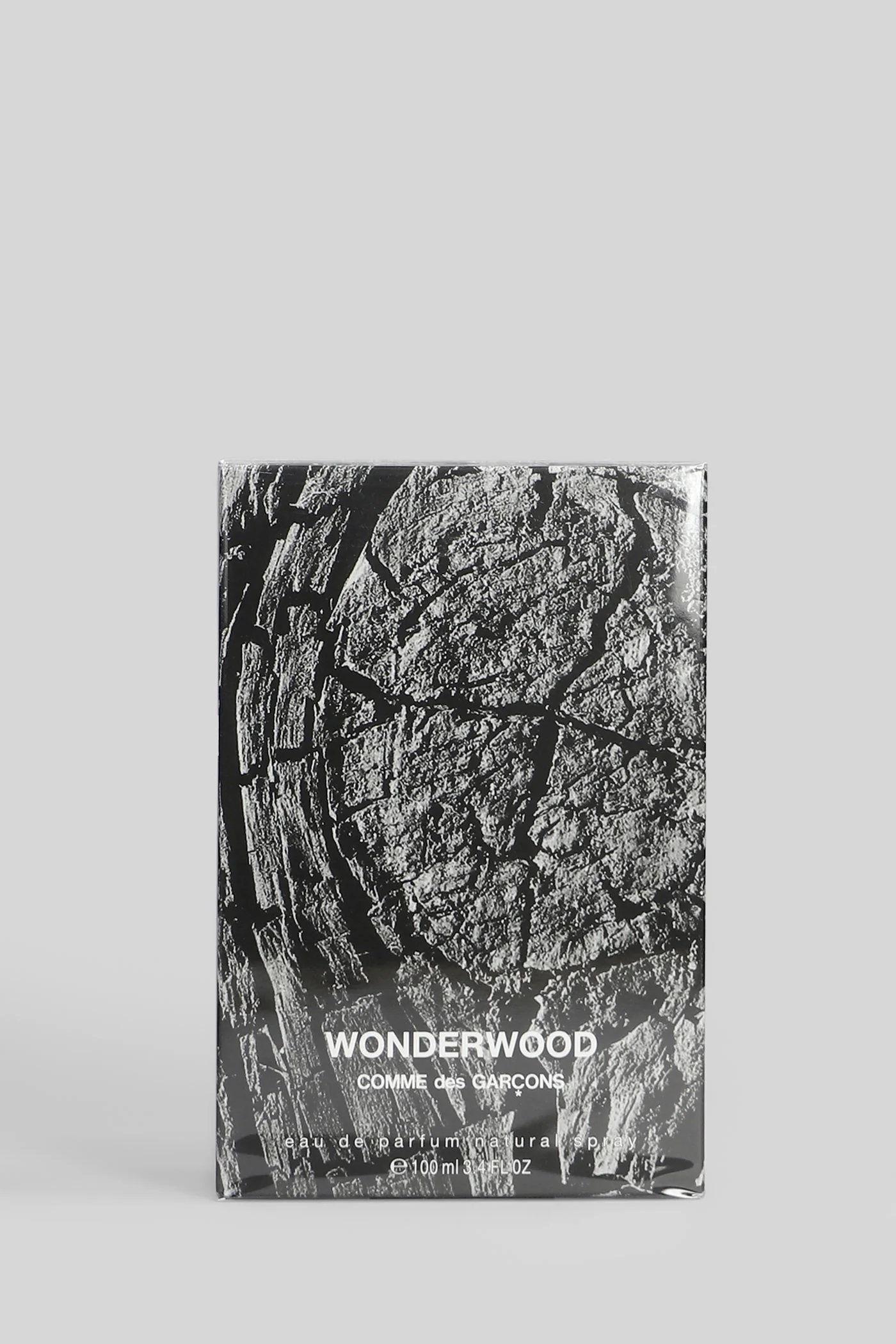 Wonderwood Perfume in black glass - Image 3