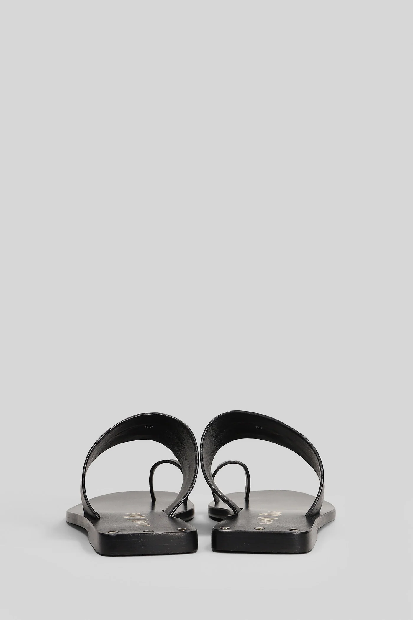 Flat sandal-slipper in black leather - Image 4