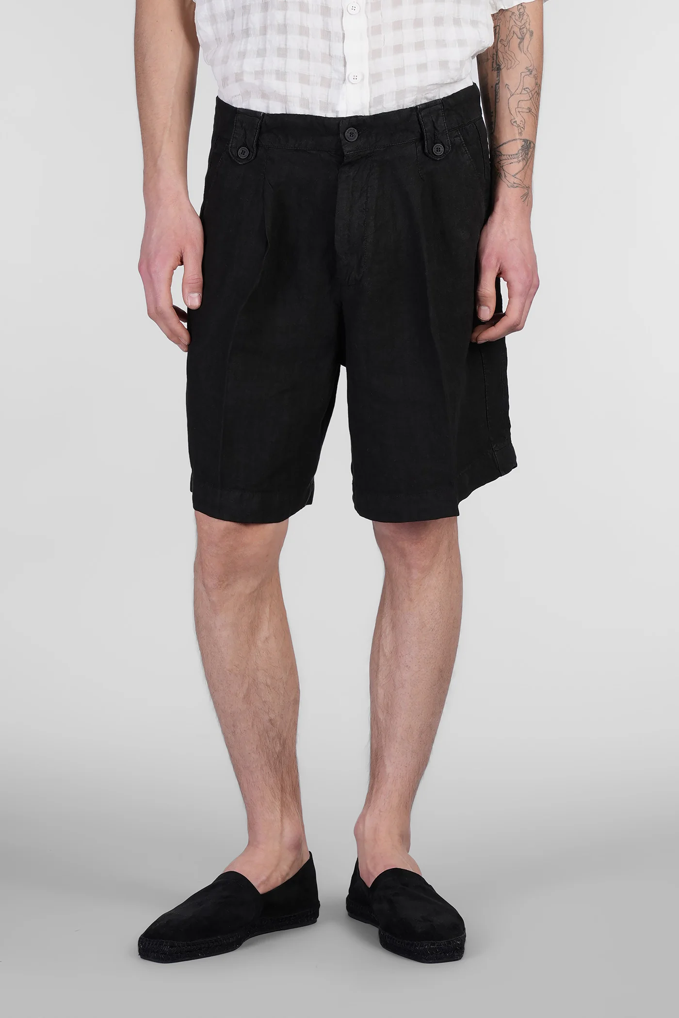 Miaky b Shorts in black linen
