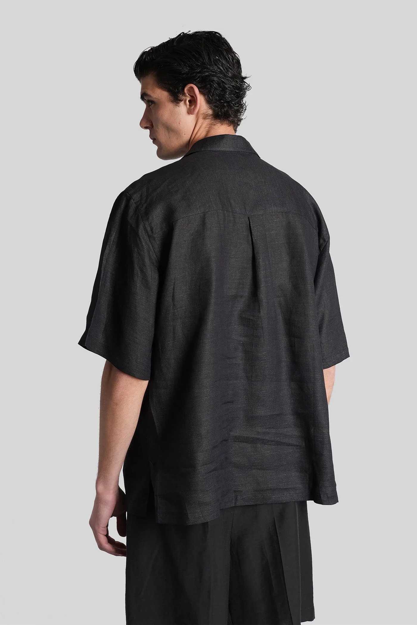 Shirt in black linen - Image 3