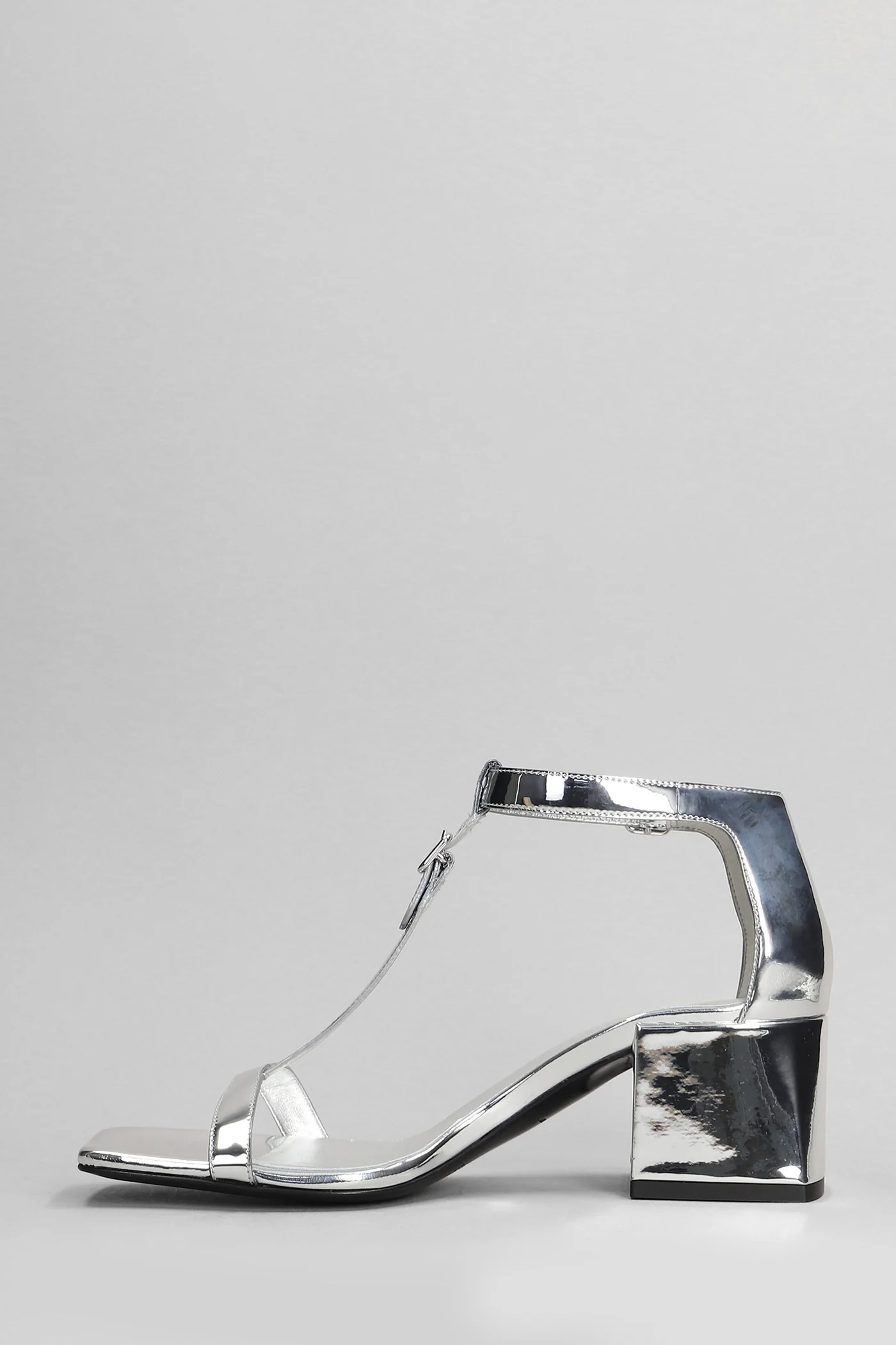 Sandals in silver patent leather - Image 3