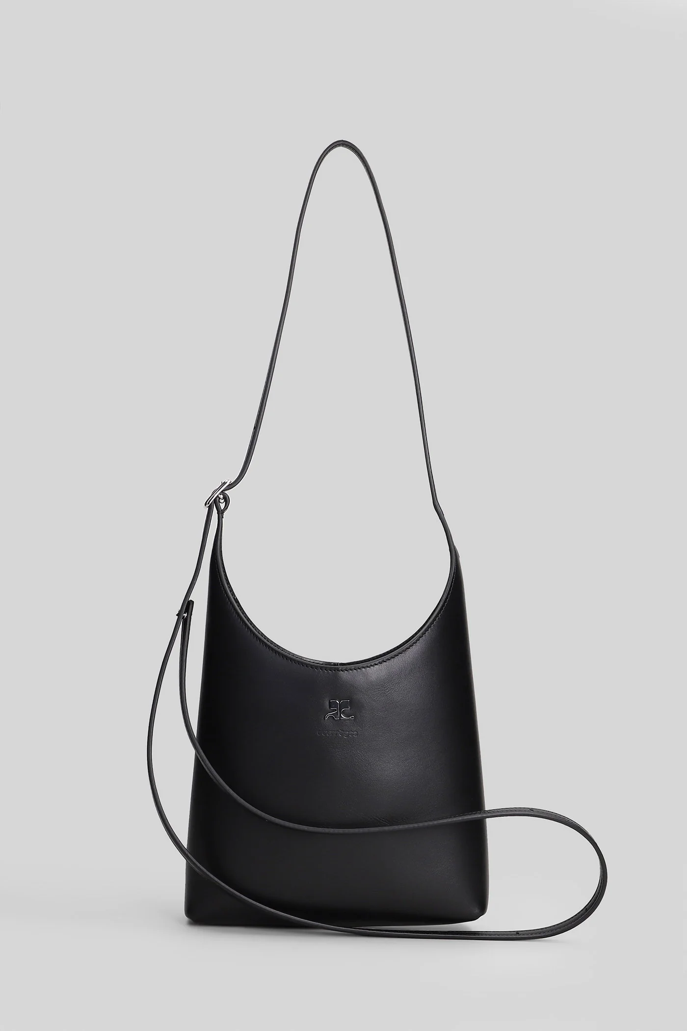 Shoulder bag in black leather