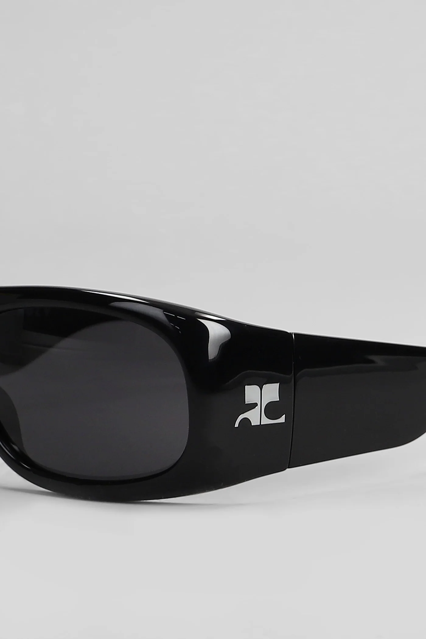 Sunglasses in black acetate - Image 4