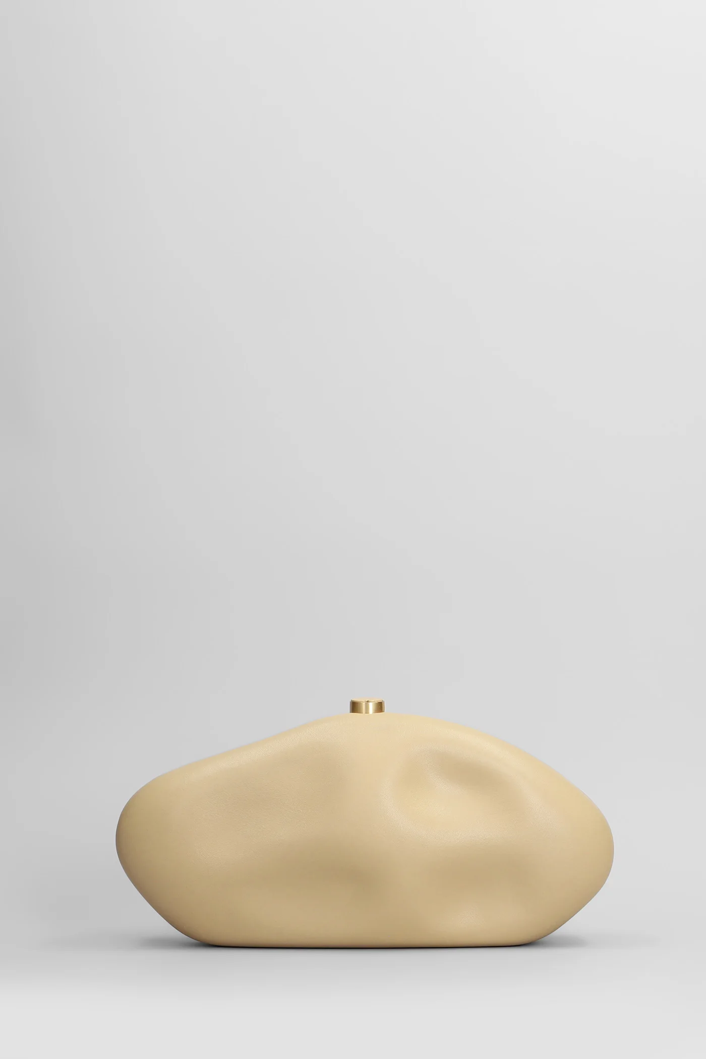 The caldera Clutch in beige leather - Image 3