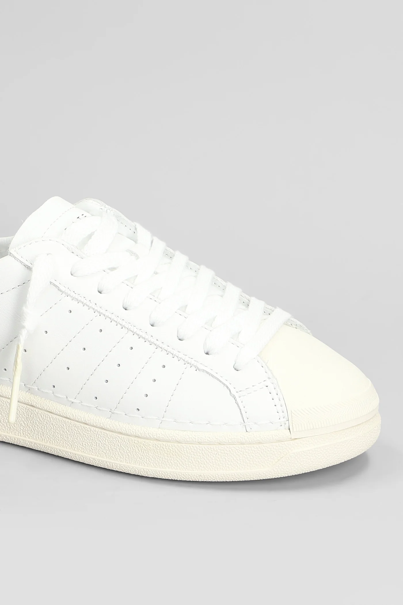 Base Sneakers in white leather - Image 5