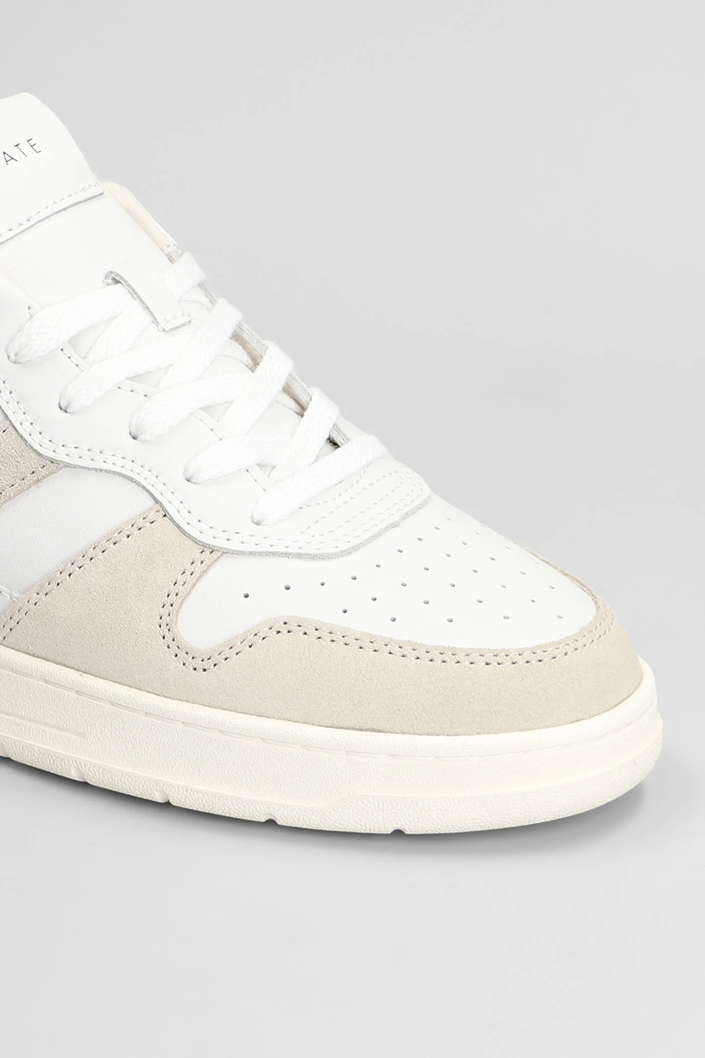 Court 2.0 Basic Sneakers in beige suede and leather - Image 5