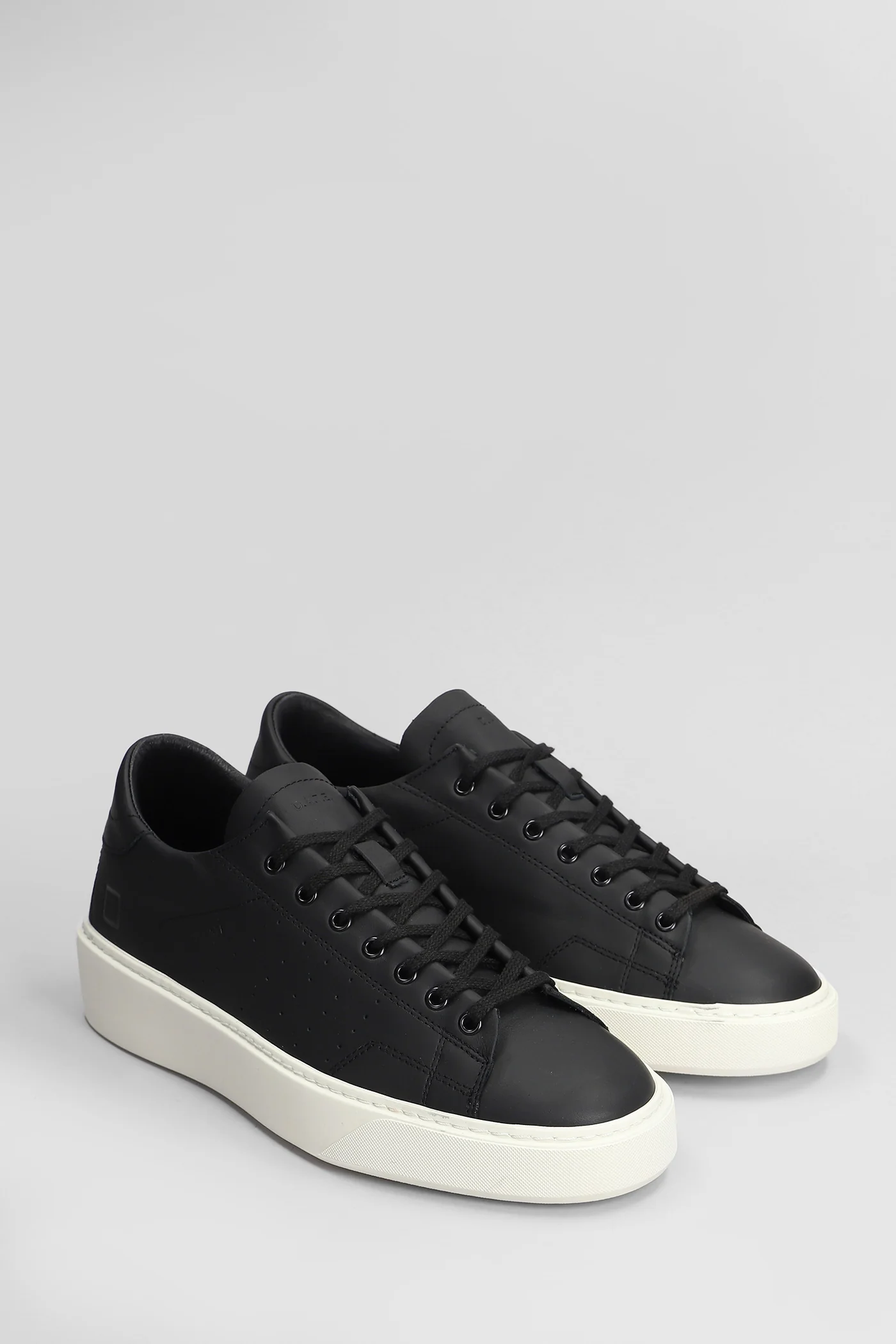 Levante Sneakers in black leather - Image 2