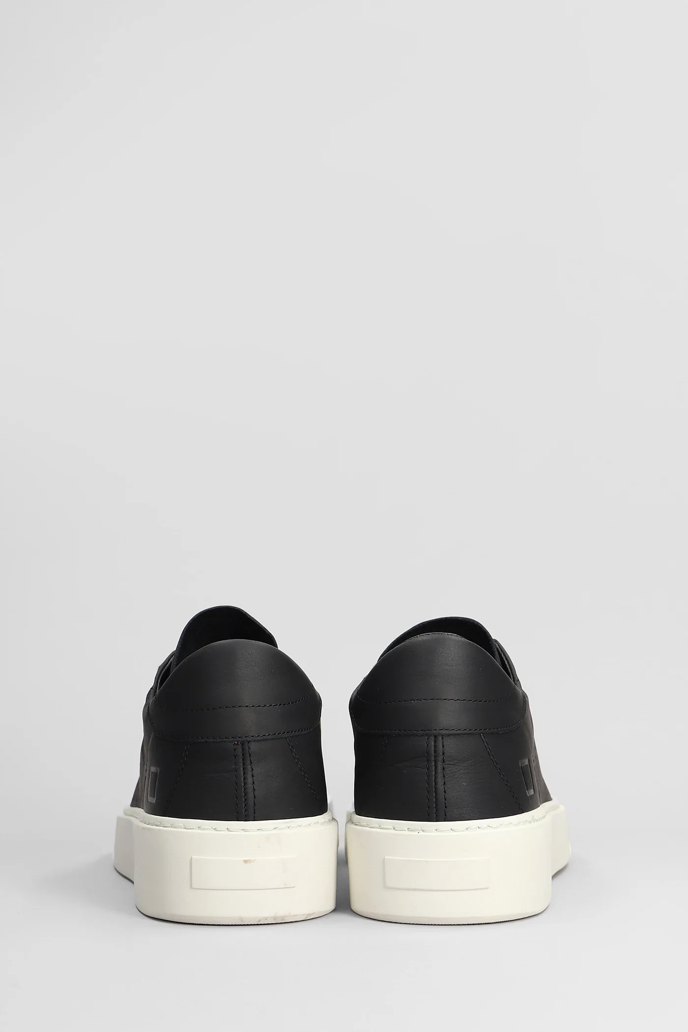 Levante Sneakers in black leather - Image 4