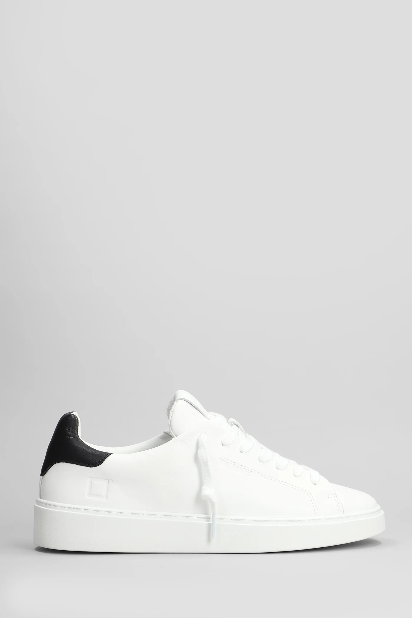 Levante Sneakers in white leather