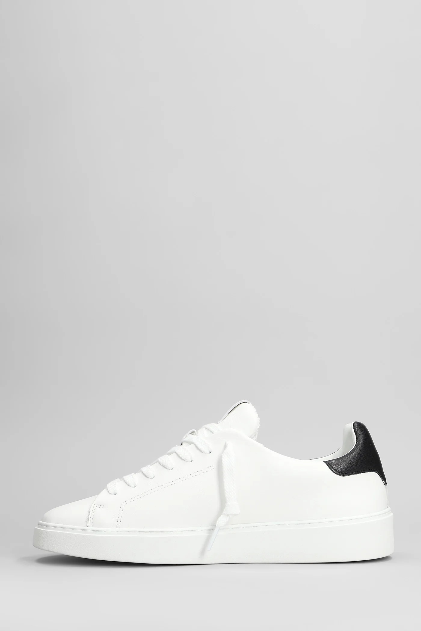 Levante Sneakers in white leather - Image 3