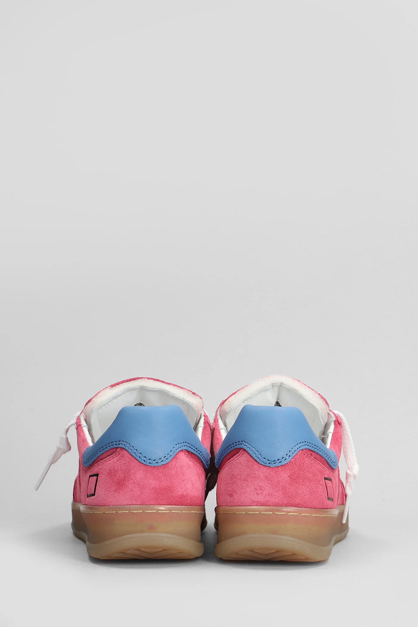 Sporty Sneakers in fuxia suede - Image 4
