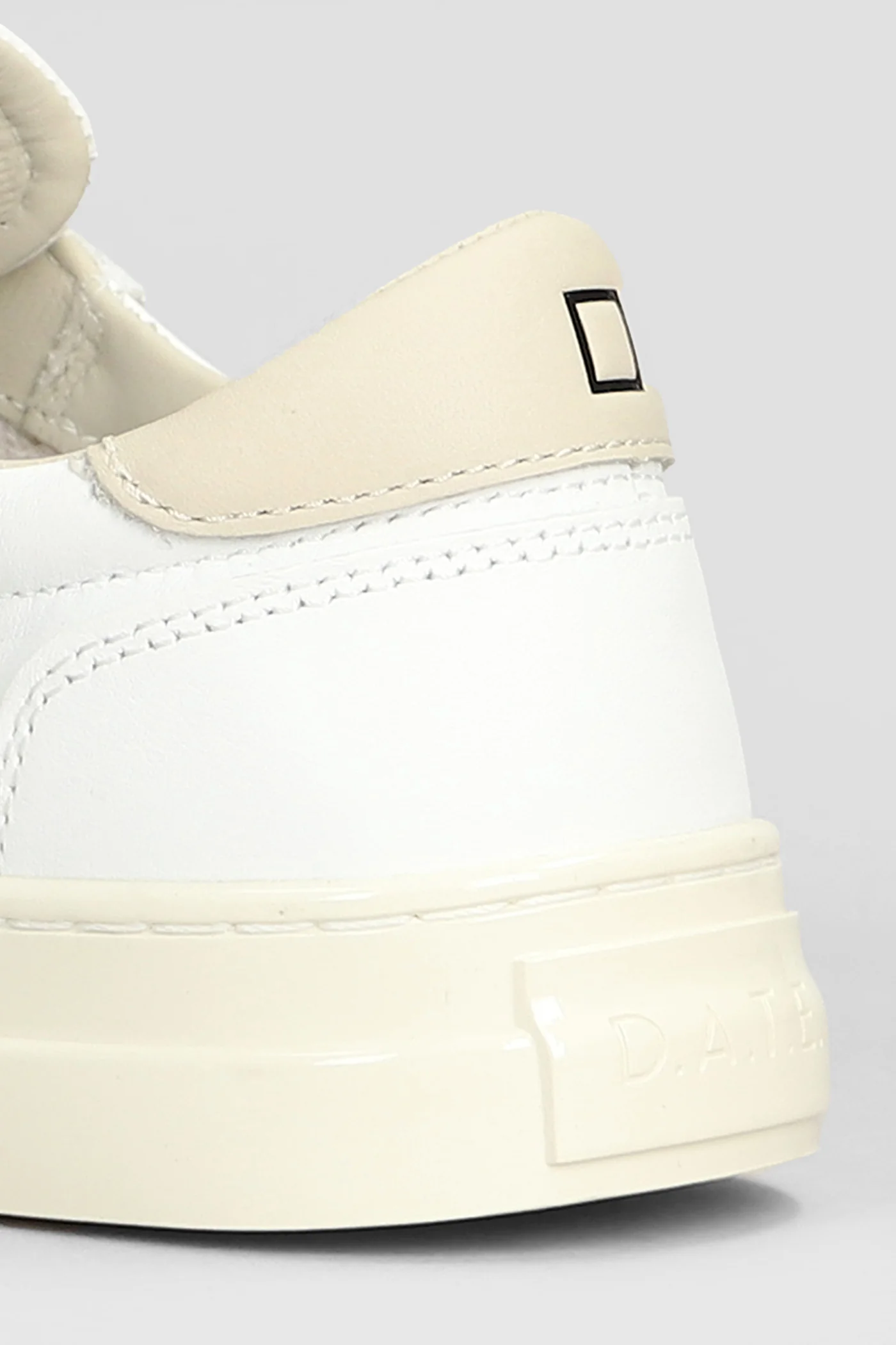 Studio Sneakers in white leather - Image 5