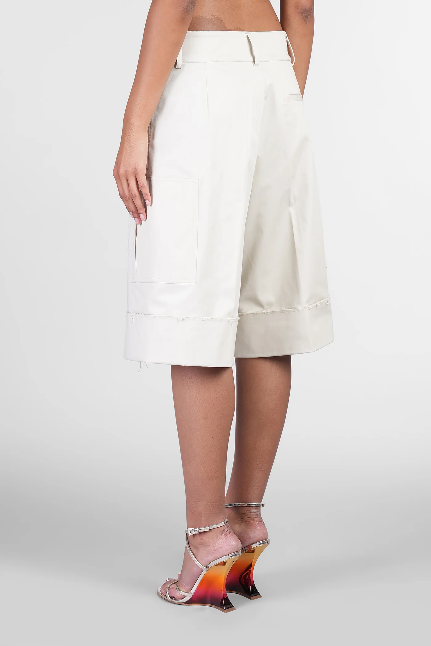 Nick Shorts in beige cotton - Image 3