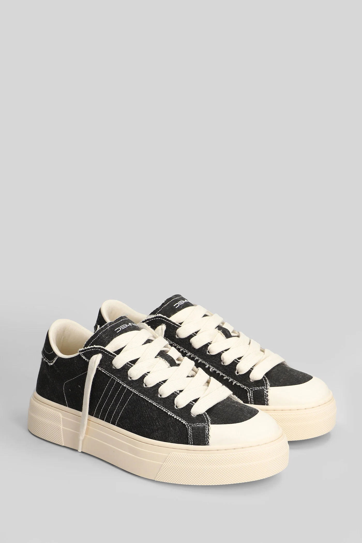 Sneakers in black canvas - Image 2