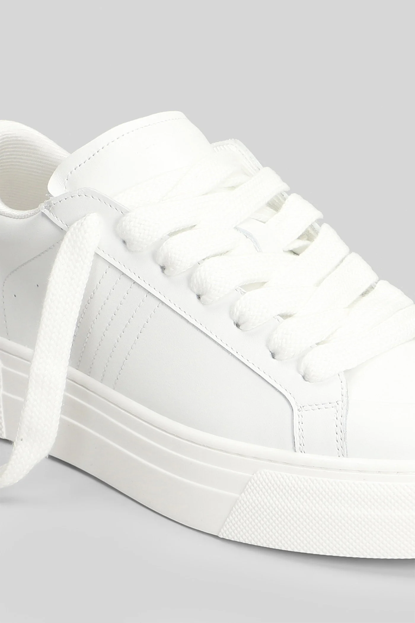 Sneakers in white leather - Image 5