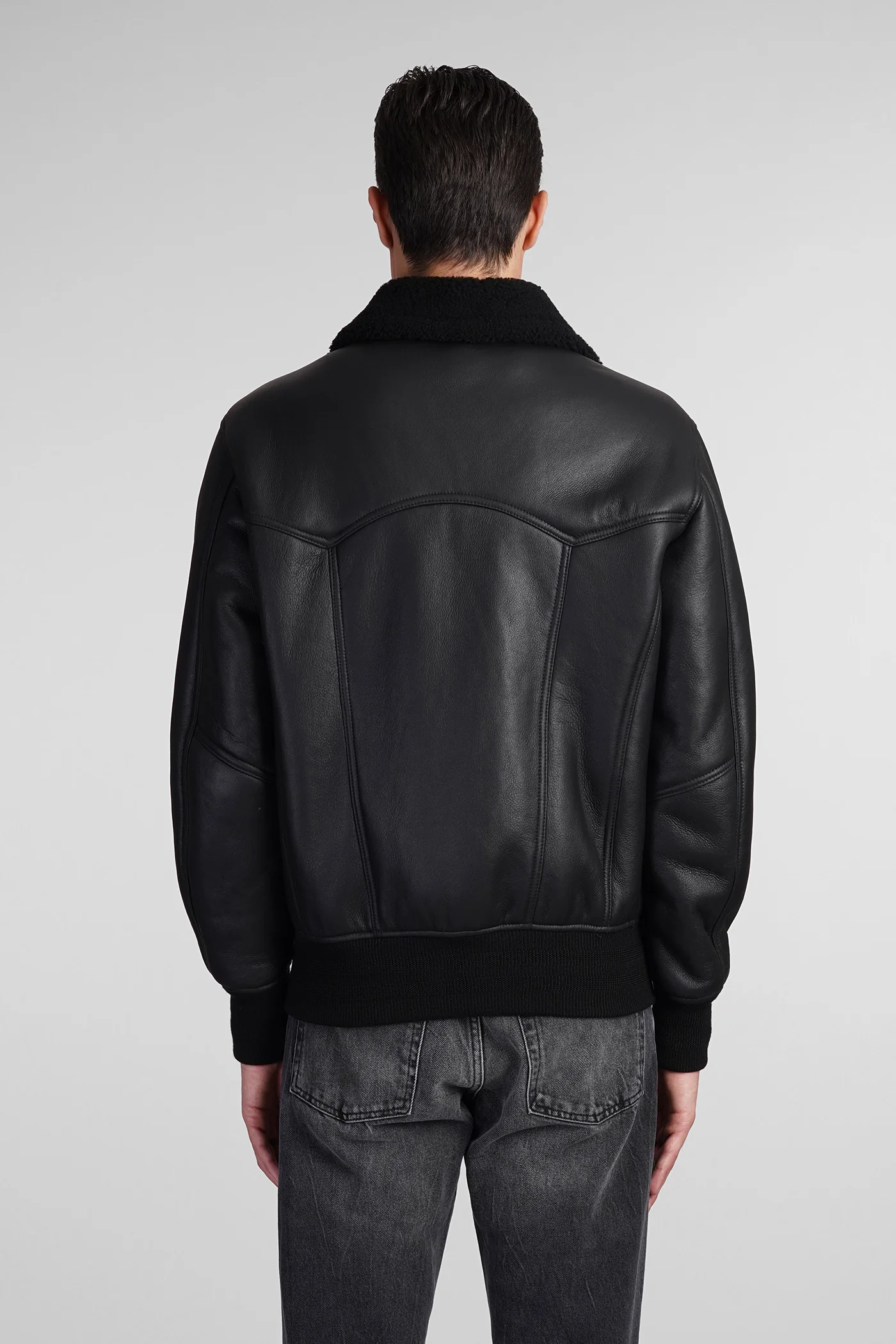 Shearling in black leather - Image 3