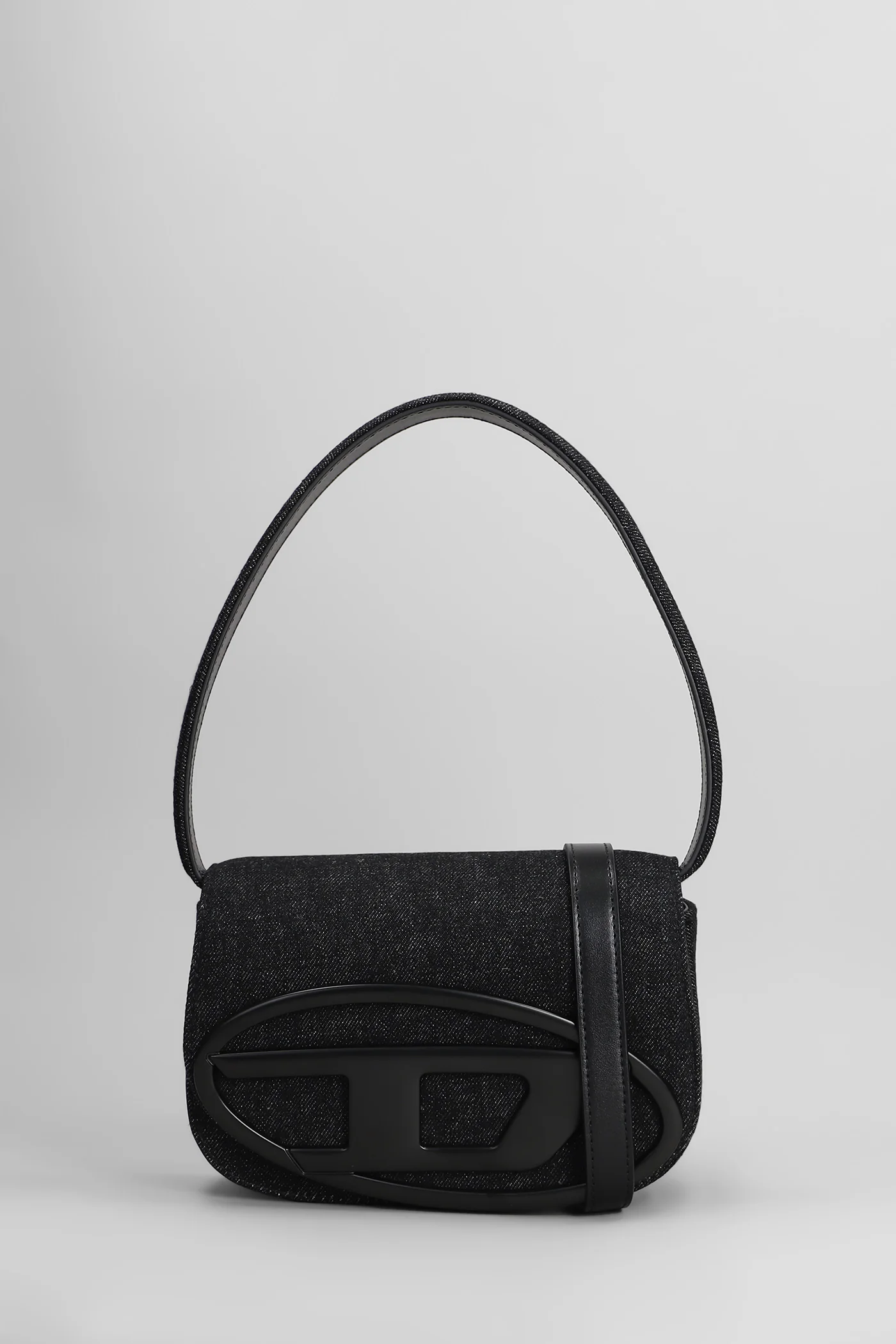 1 dr Shoulder bag in black cotton