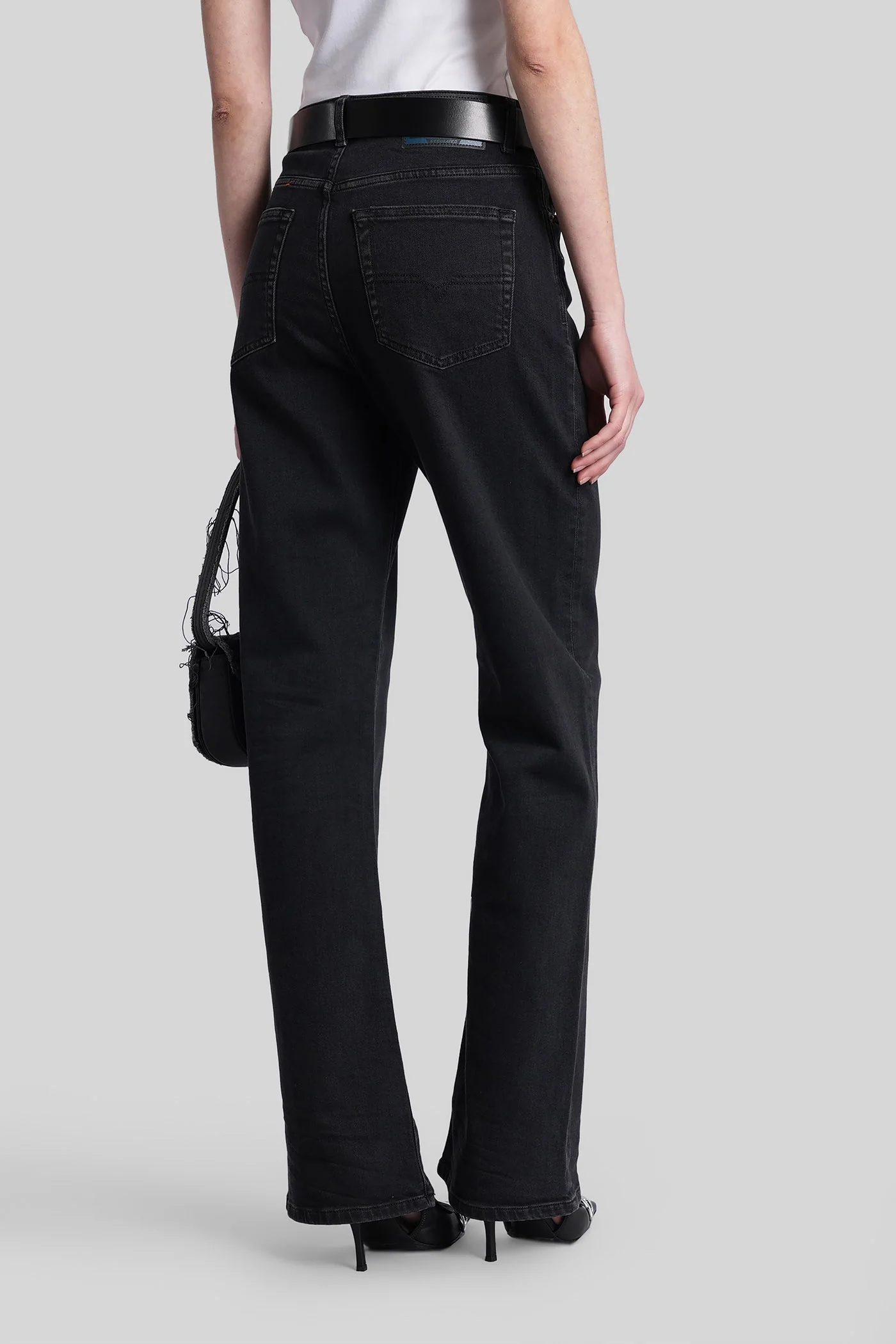 1971 D-sent Jeans in black denim - Image 3