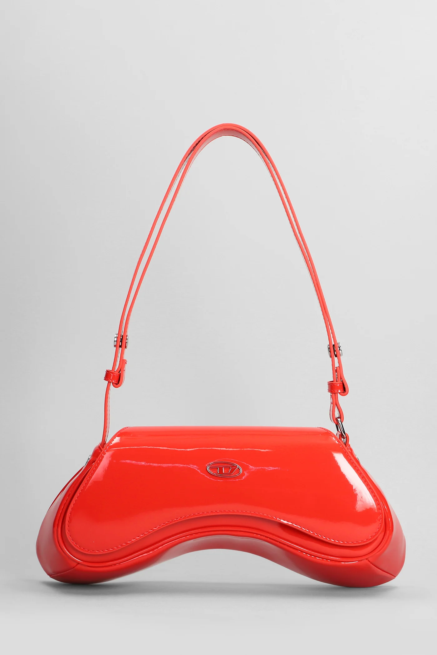 Play Shoulder bag in red Polyuretan