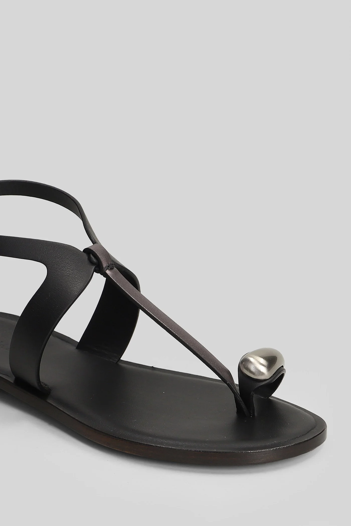 Flat sandal-slipper in black leather and fabric - Image 5