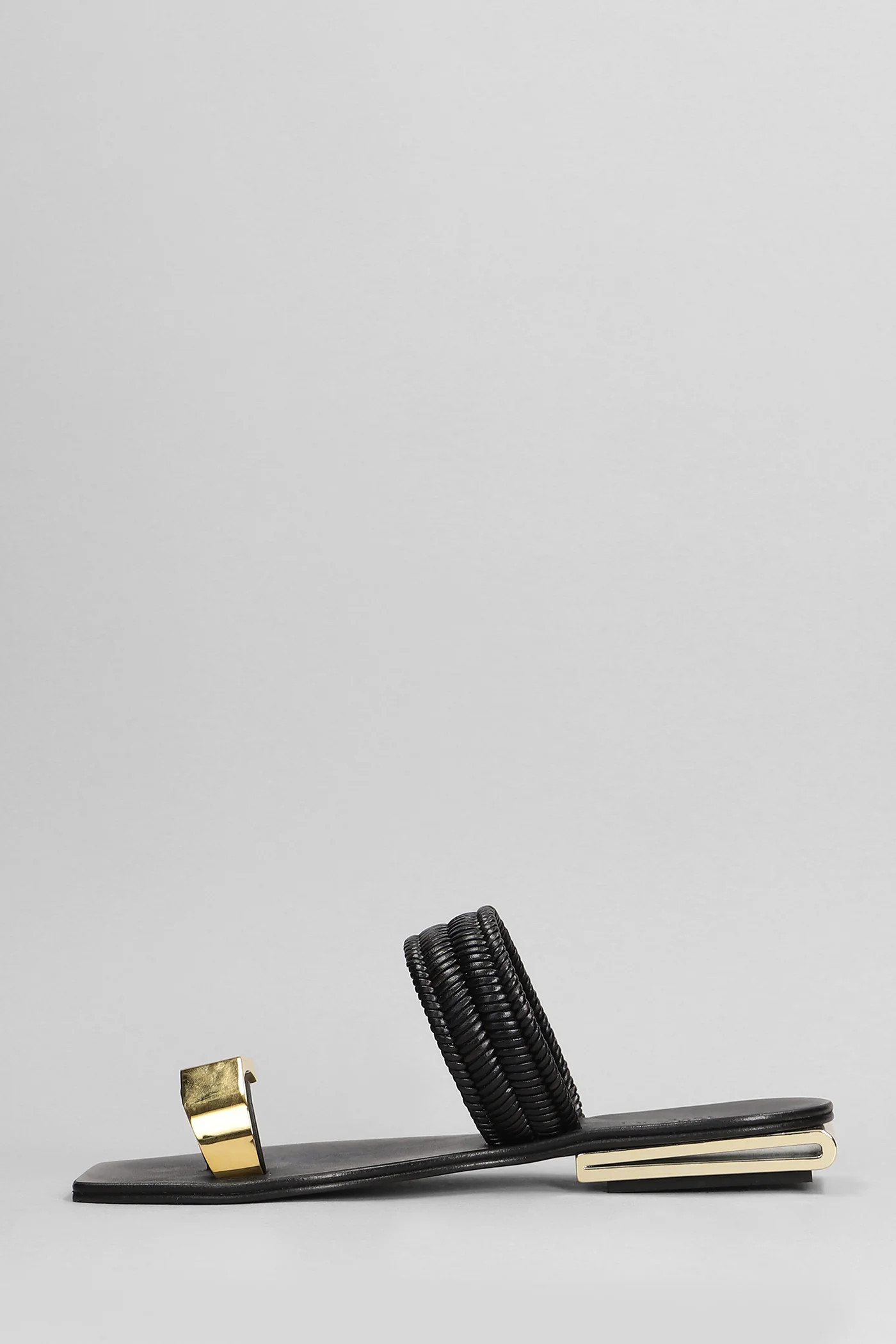 Flats in black leather - Image 3