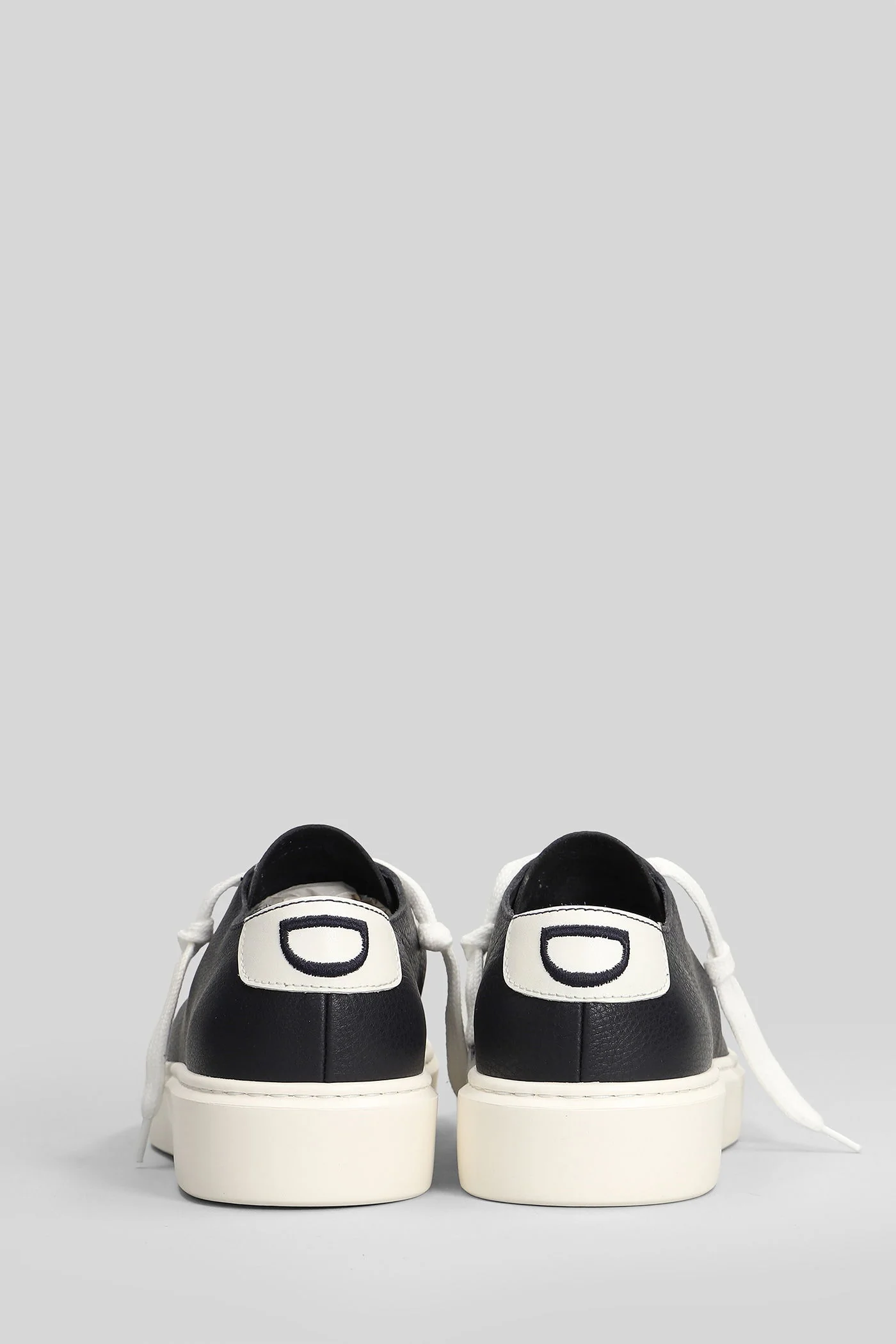 Sneakers in blue leather - Image 4