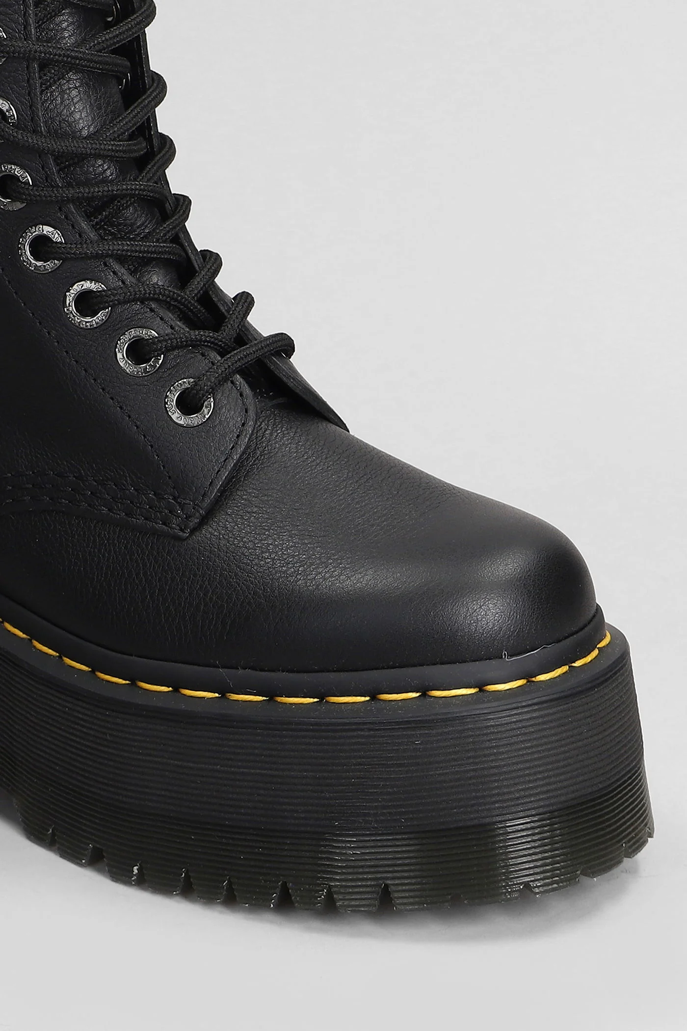 1460 Pascal Max Combat boots in black leather - Image 5