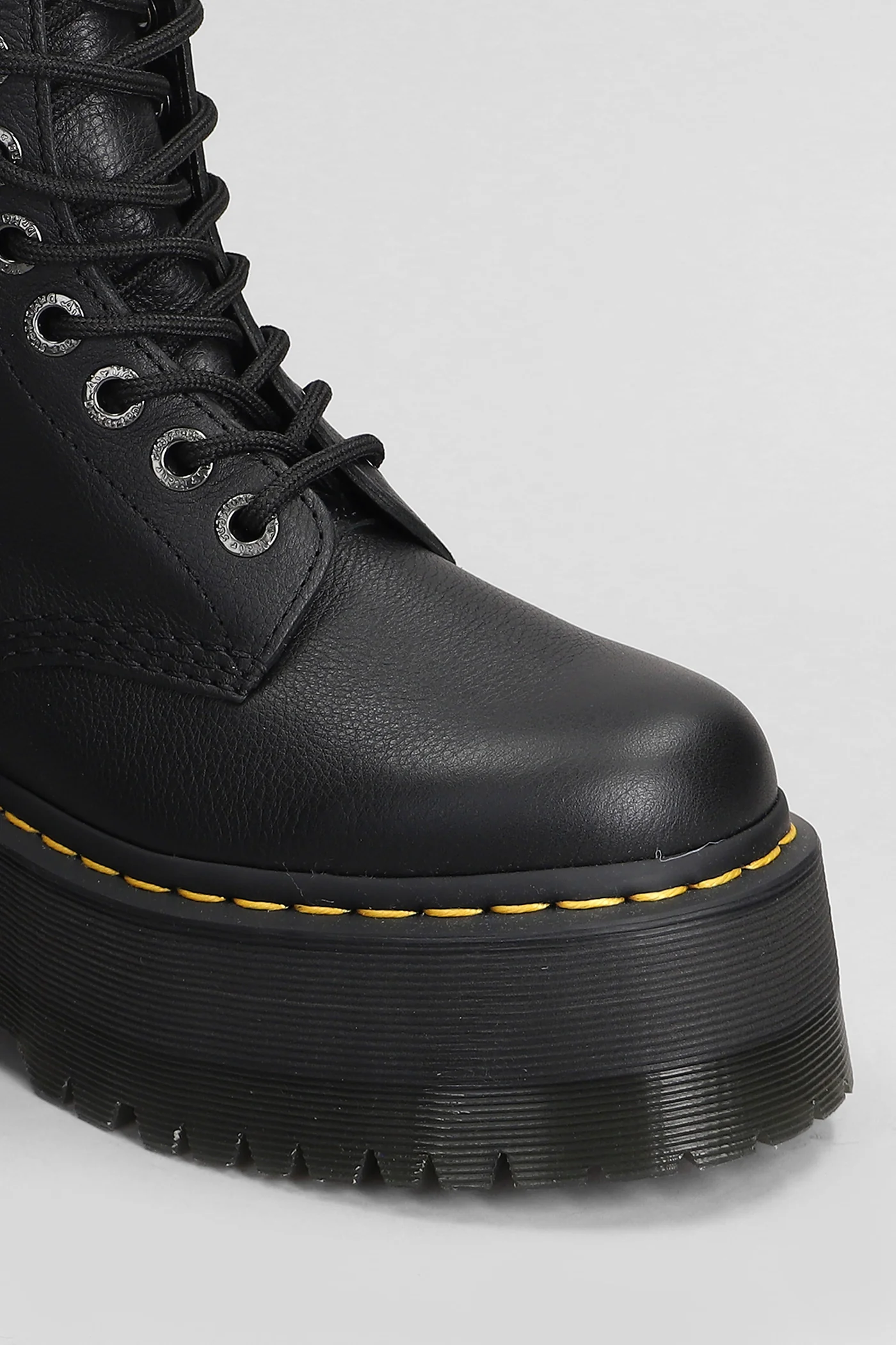 1460 Pascal Max Combat boots in black leather - Image 5