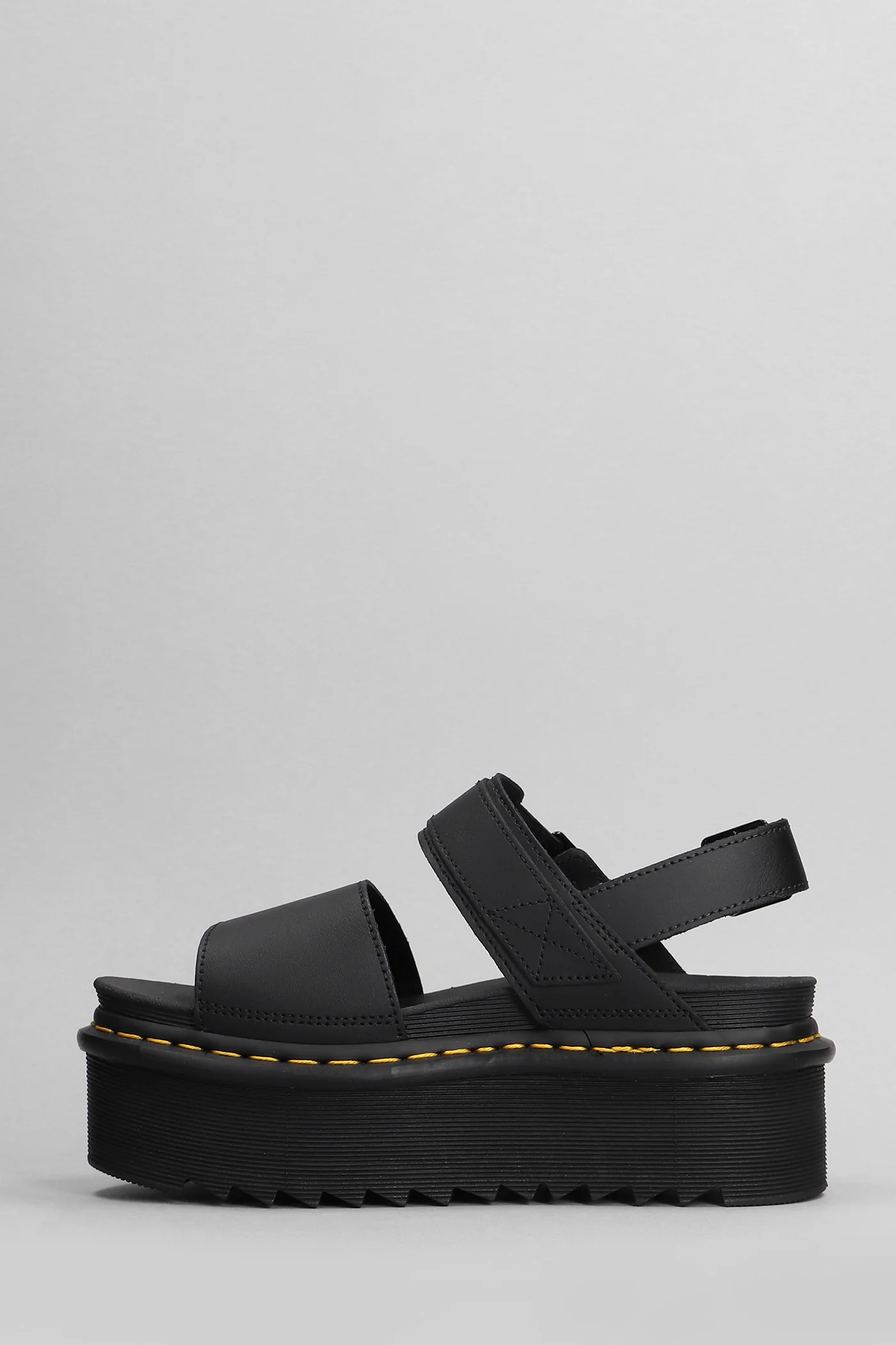 Voss Quad Wedges in black leather - Image 3