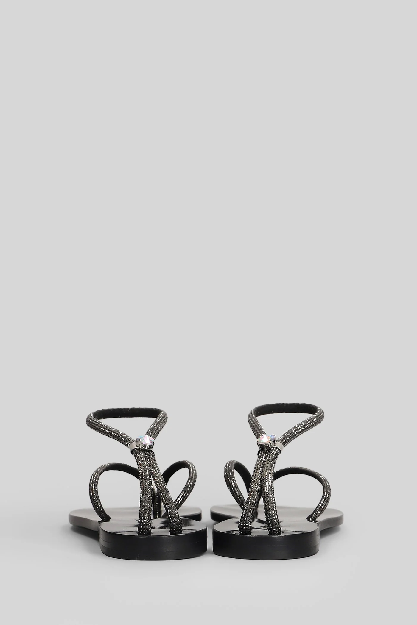 Flat sandal-slipper in black leather - Image 4