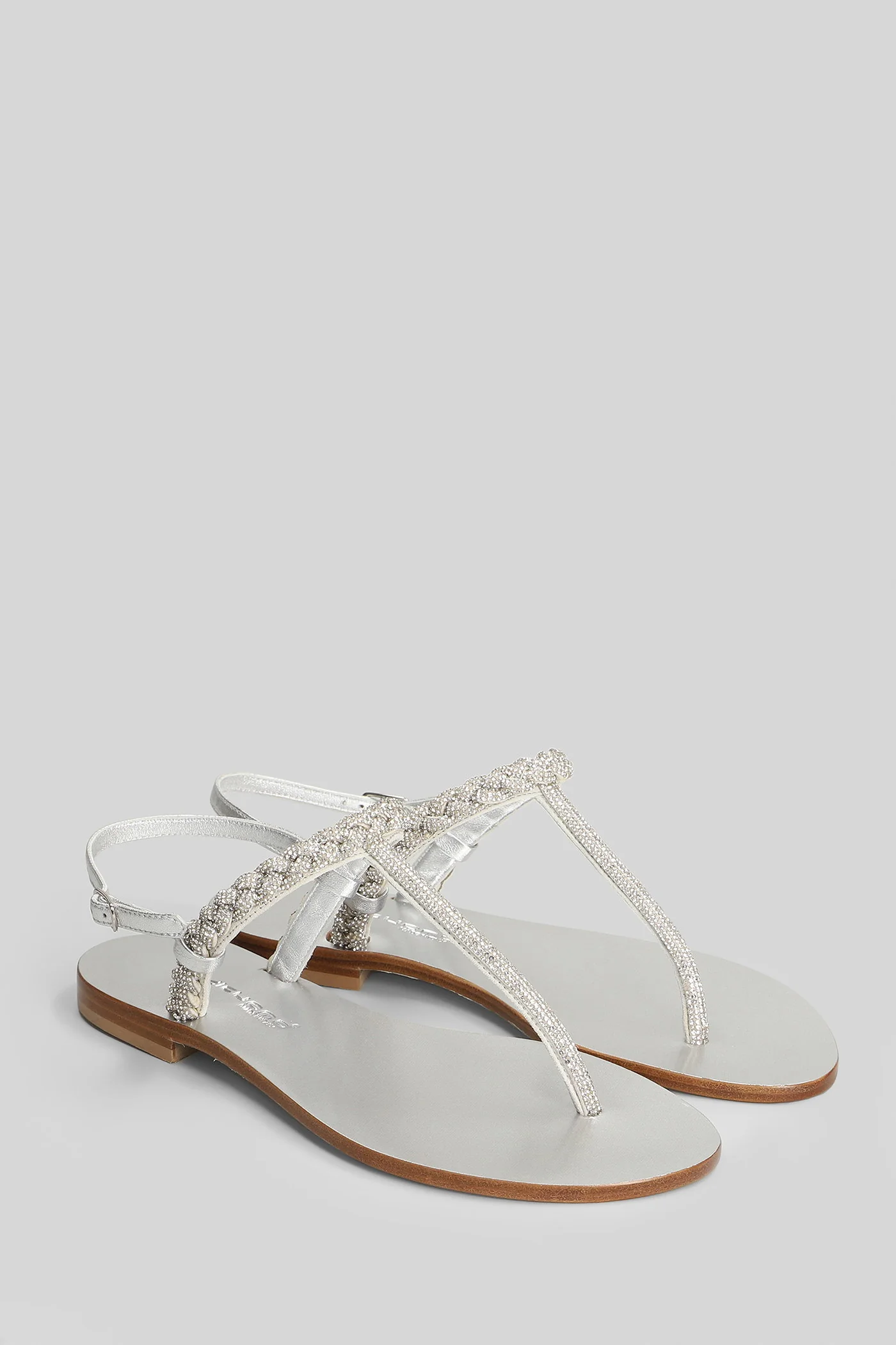 Flat sandal-slipper in silver leather - Image 2