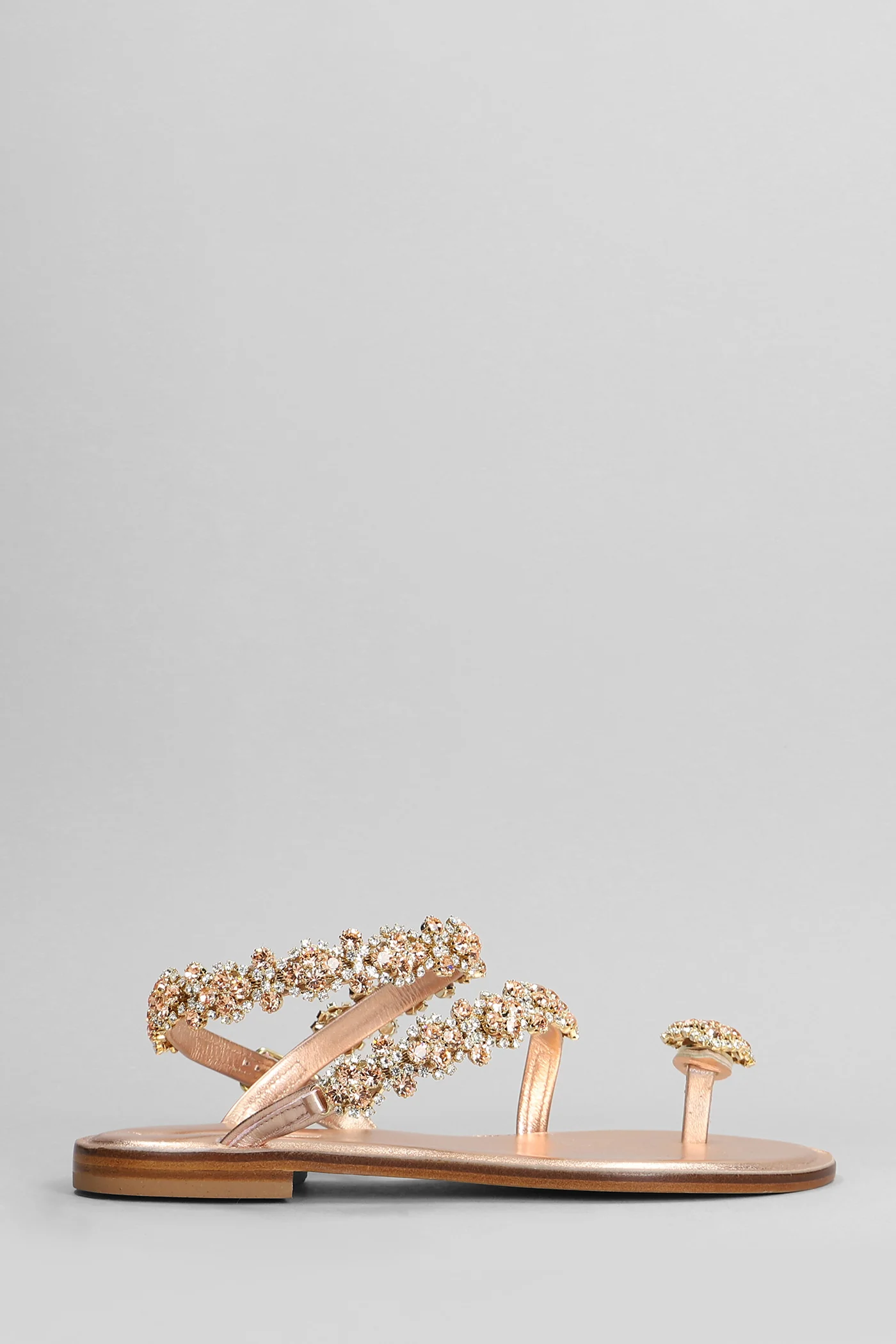 Flats in copper leather