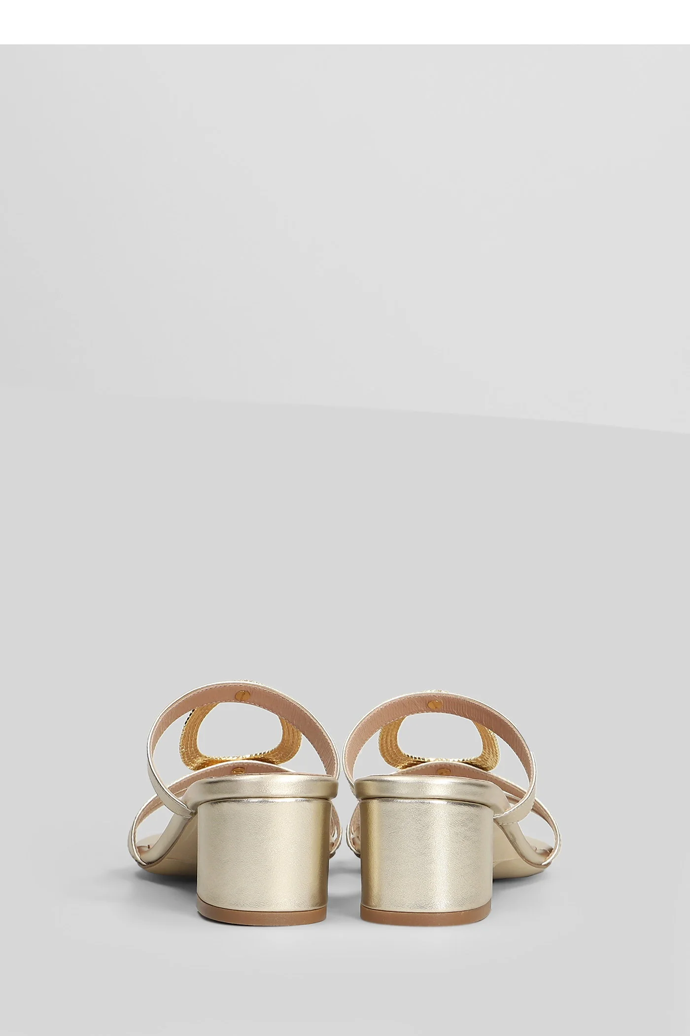 Sandals in platinum leather - Image 4