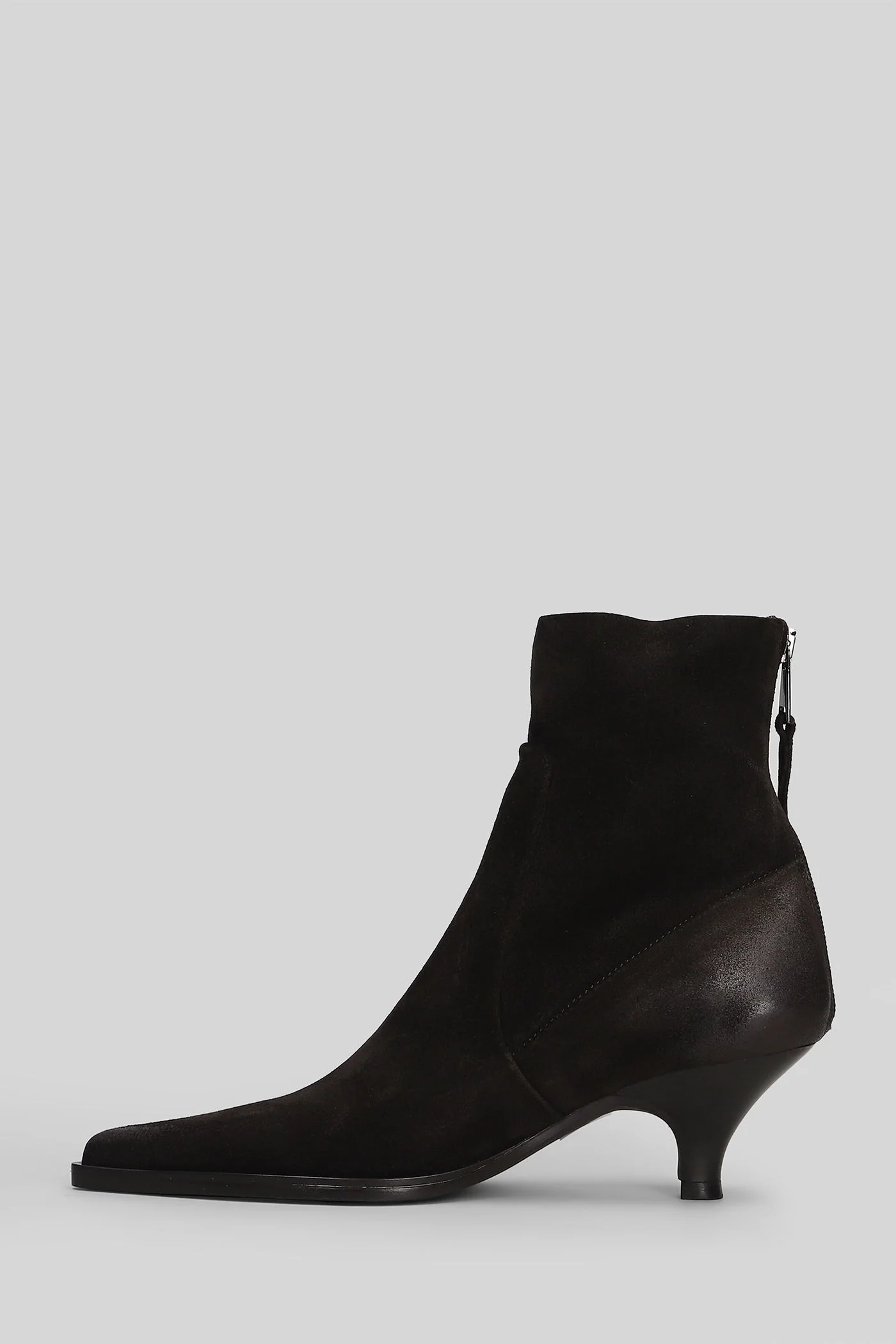 low heels Ankle boots in brown suede - Image 3