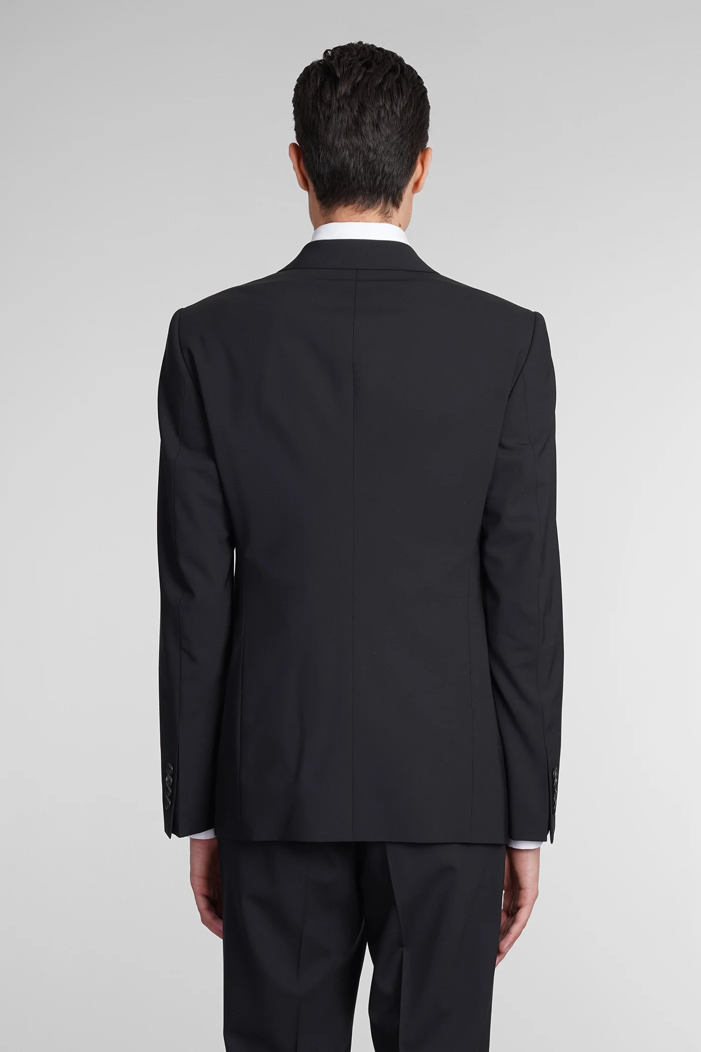in black wool - Image 3
