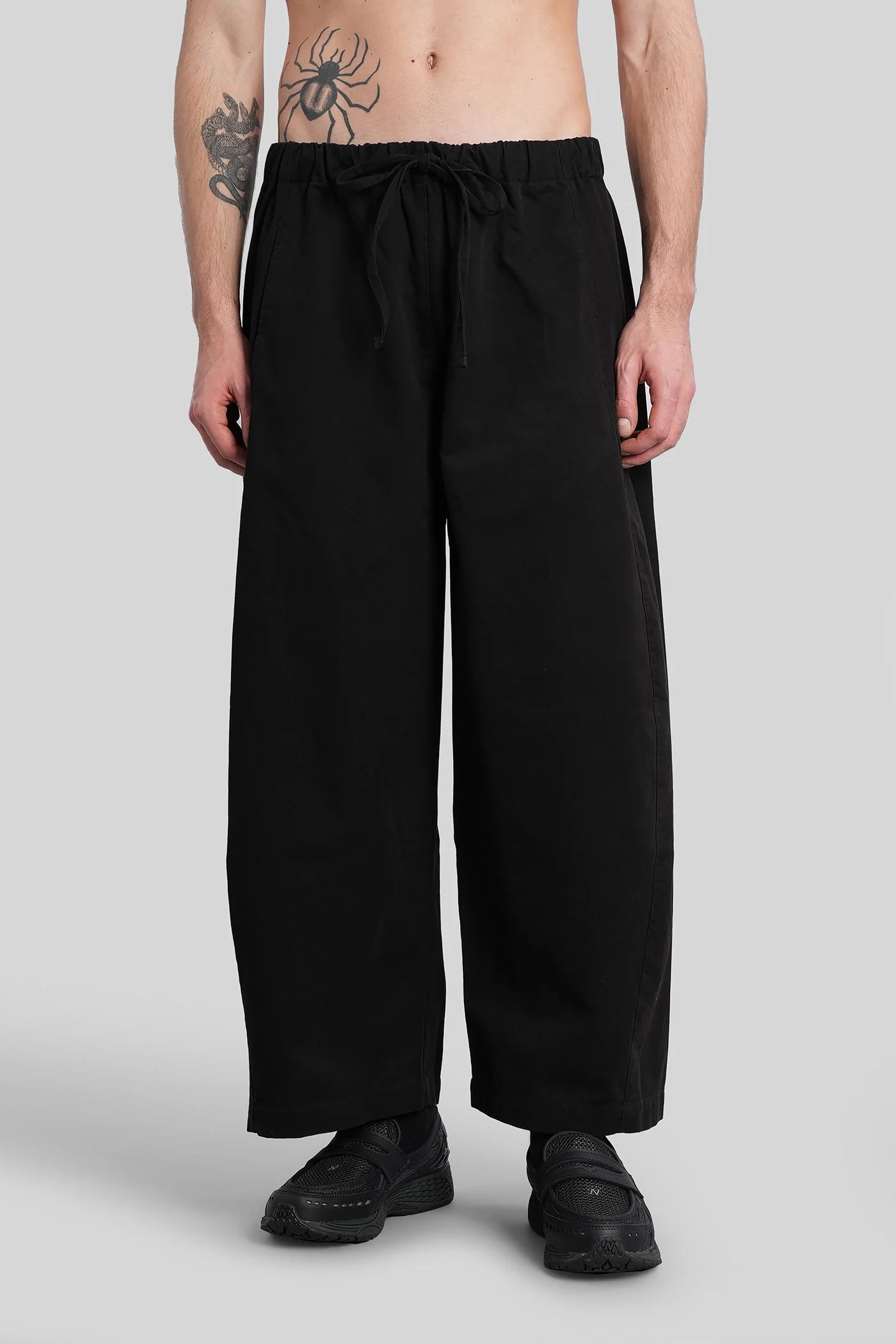 Pants in black cotton