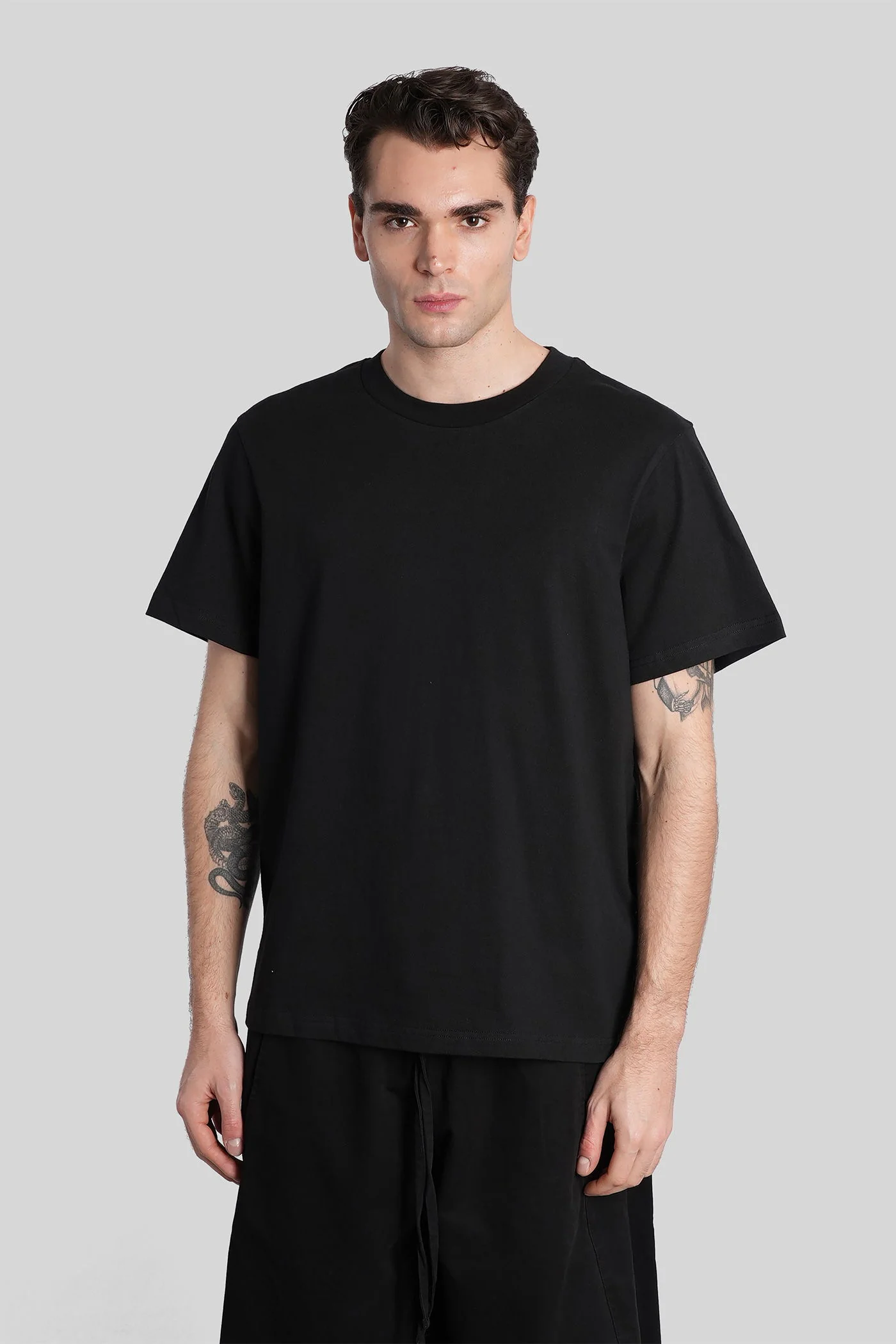 T-Shirt in black cotton