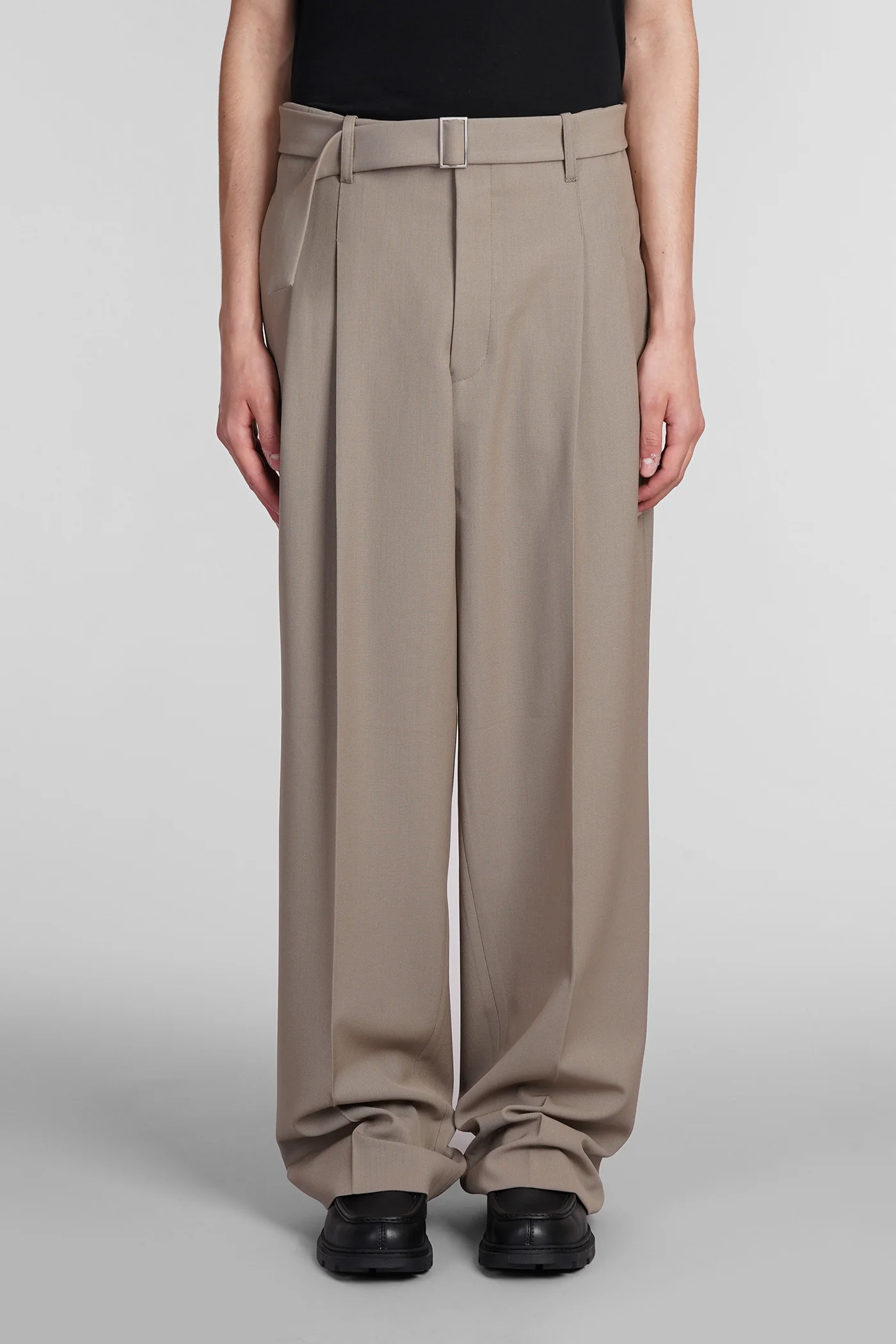 Pants in beige wool