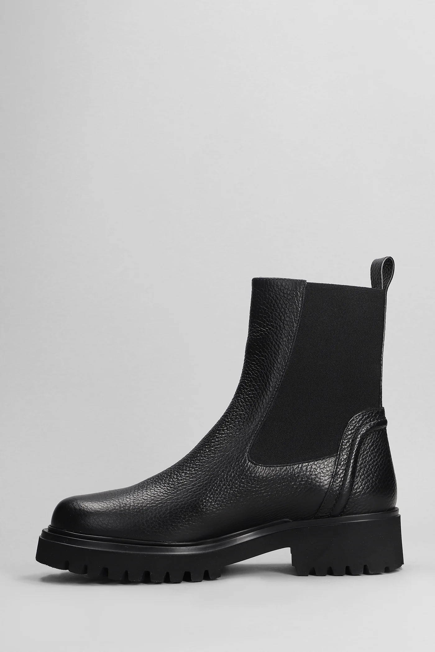 Combat boots in black leather - Image 3