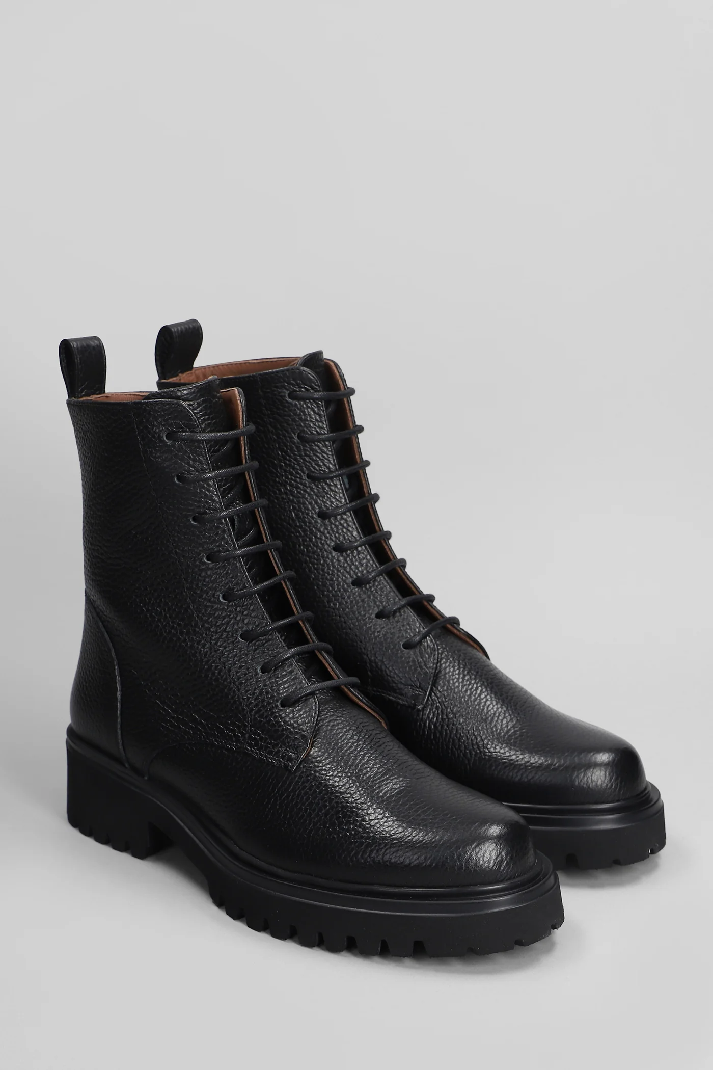 Combat boots in black leather - Image 2