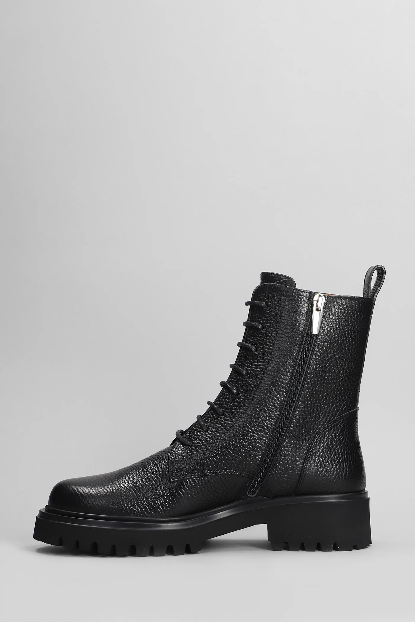 Combat boots in black leather - Image 3